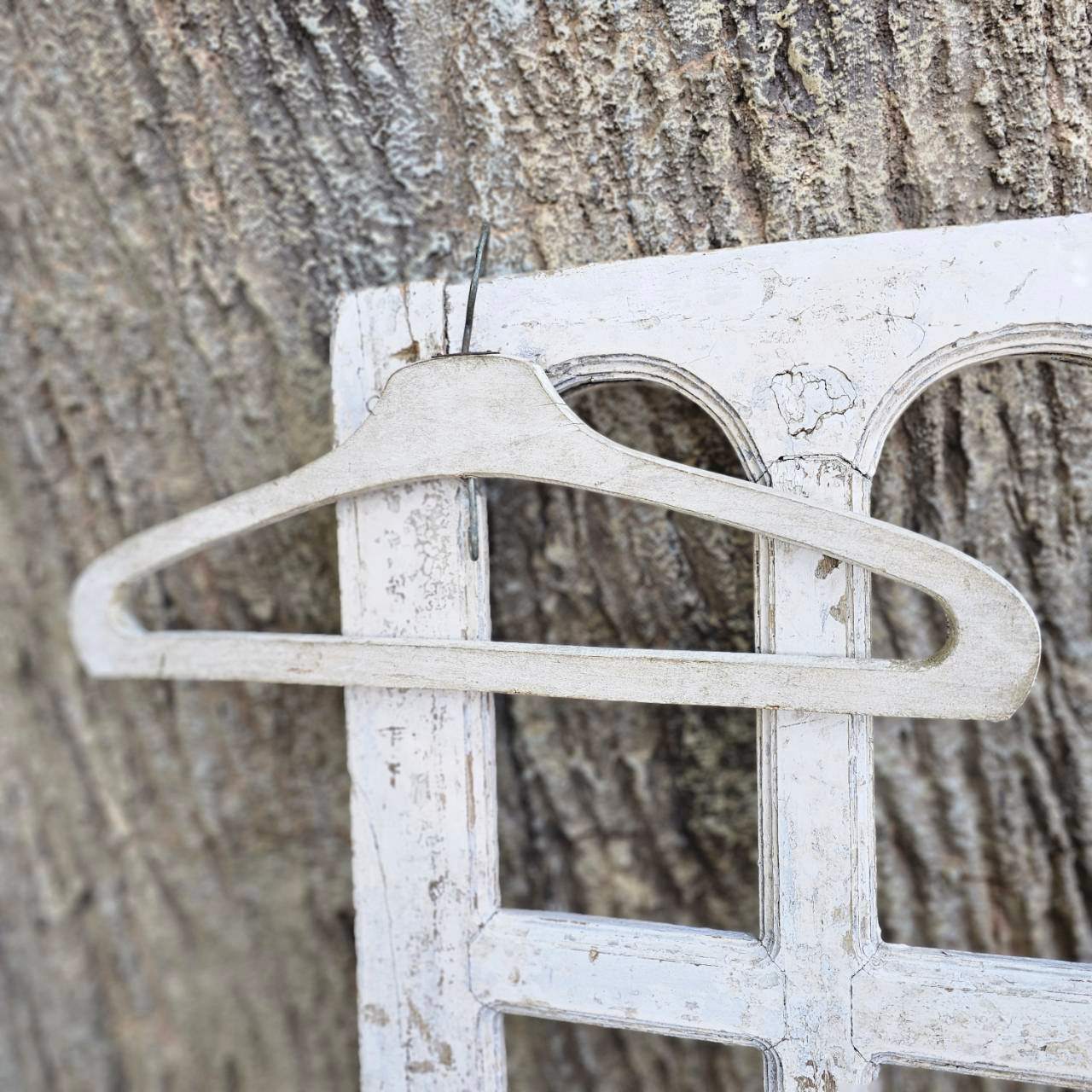 VINTAGE(ヴィンテージ) things_white painted wood hanger ホワイトウッドハンガー ホワイト×ブラウン