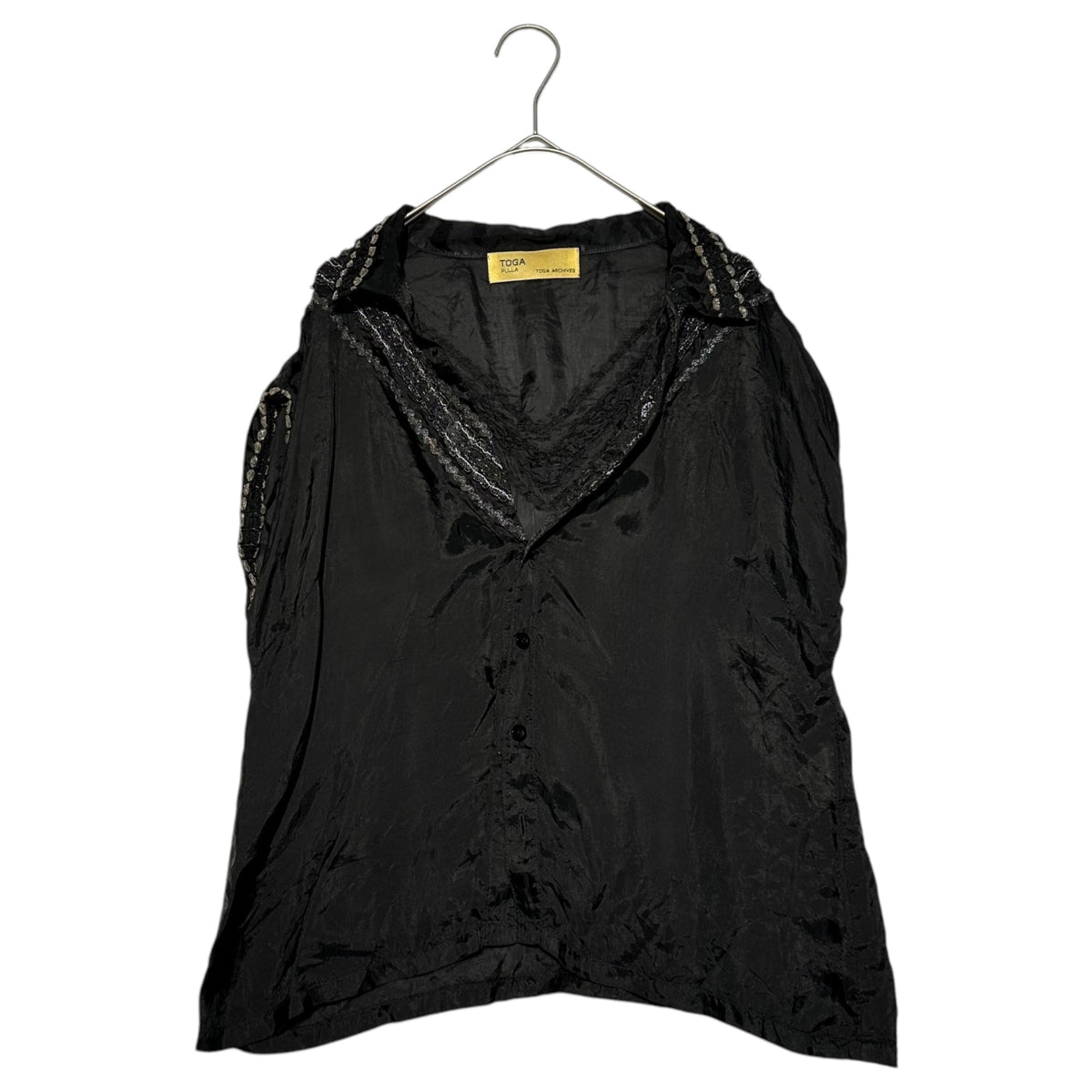 TOGA PULLA(トーガプルラ) Bijou-style sewing sleeveless blouse 