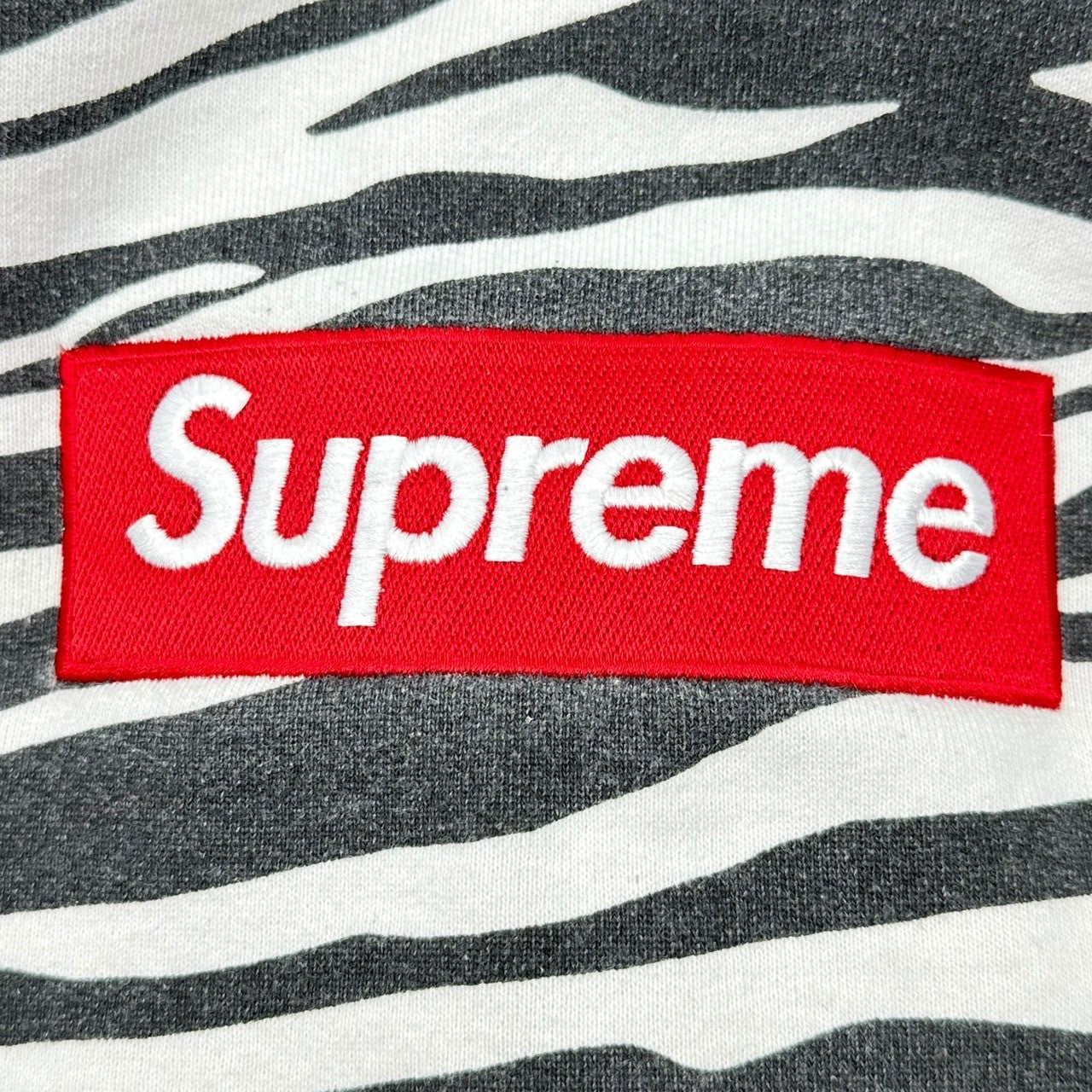 SUPREME(シュプリーム) 22AW Box Logo Crewneck ゼブラ ボックスロゴ クルーネック スウェット M ブラック×ホワイト カナダ製