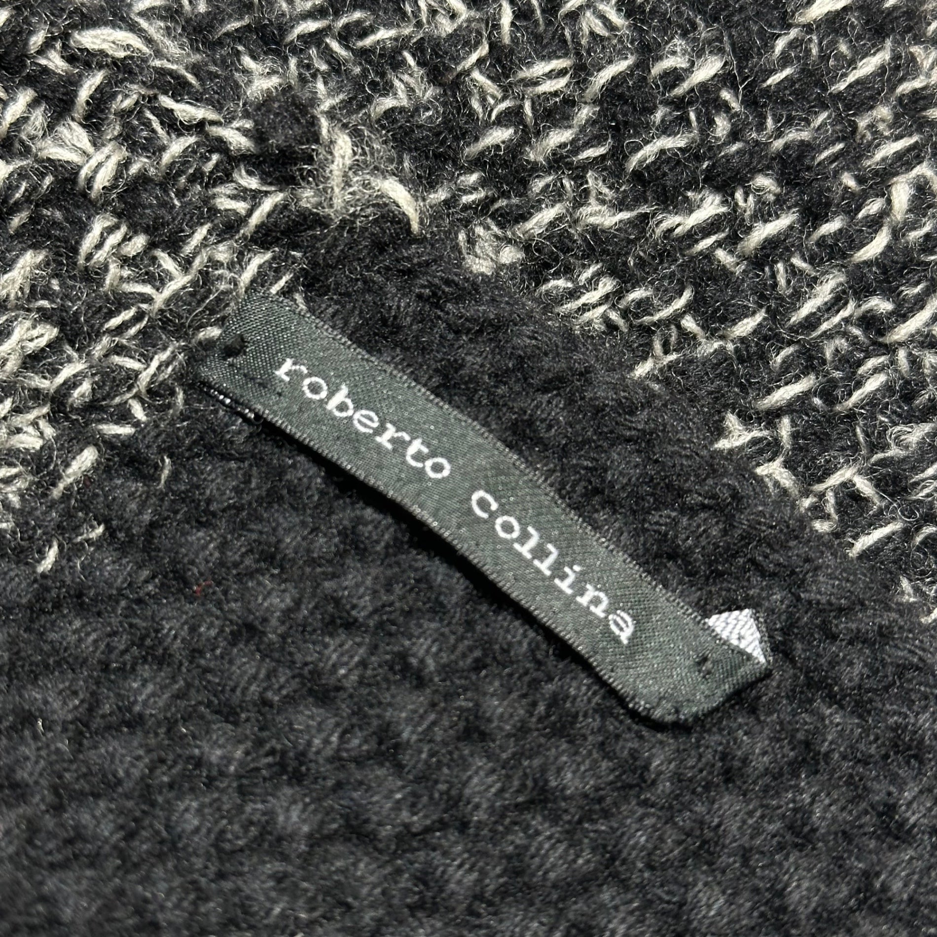 ROBERTO COLLINA(ロベルトコリーナ) Low-gauge knit scarf ローゲージ ニット マフラー ブラック×ホワイト