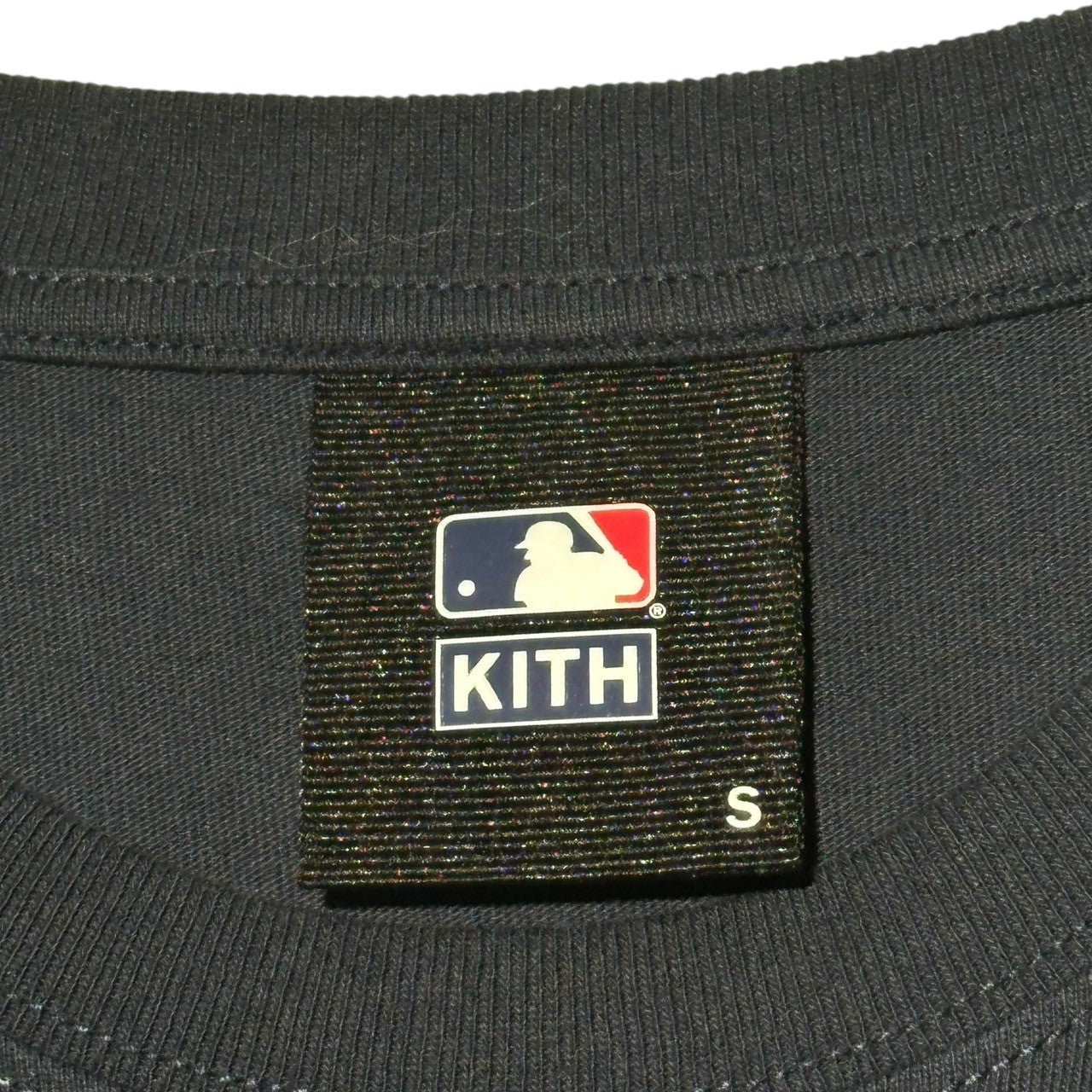 KITH(キス) MLB Yankees LOGO TEE ヤンキース ロゴ 刺繍 Tシャツ 20-071-060-0189-3-0 S ネイビー