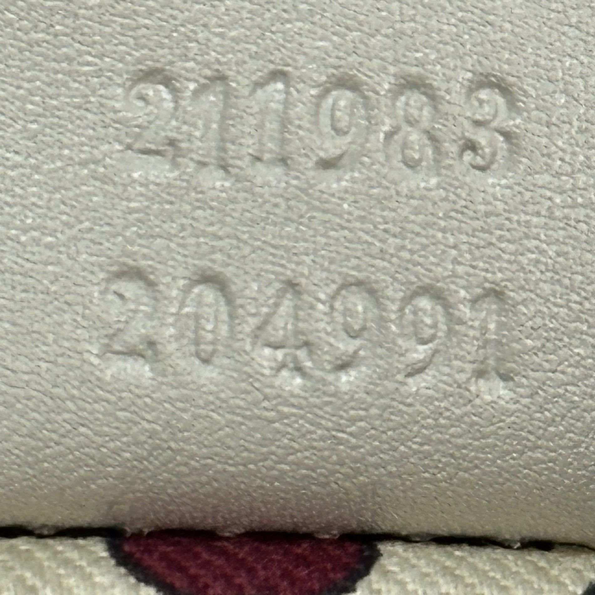 GUCCI(グッチ) Guccissima Abbey Tote グッチシマ アビー レザー トート バッグ 211983 ホワイト ハンド
