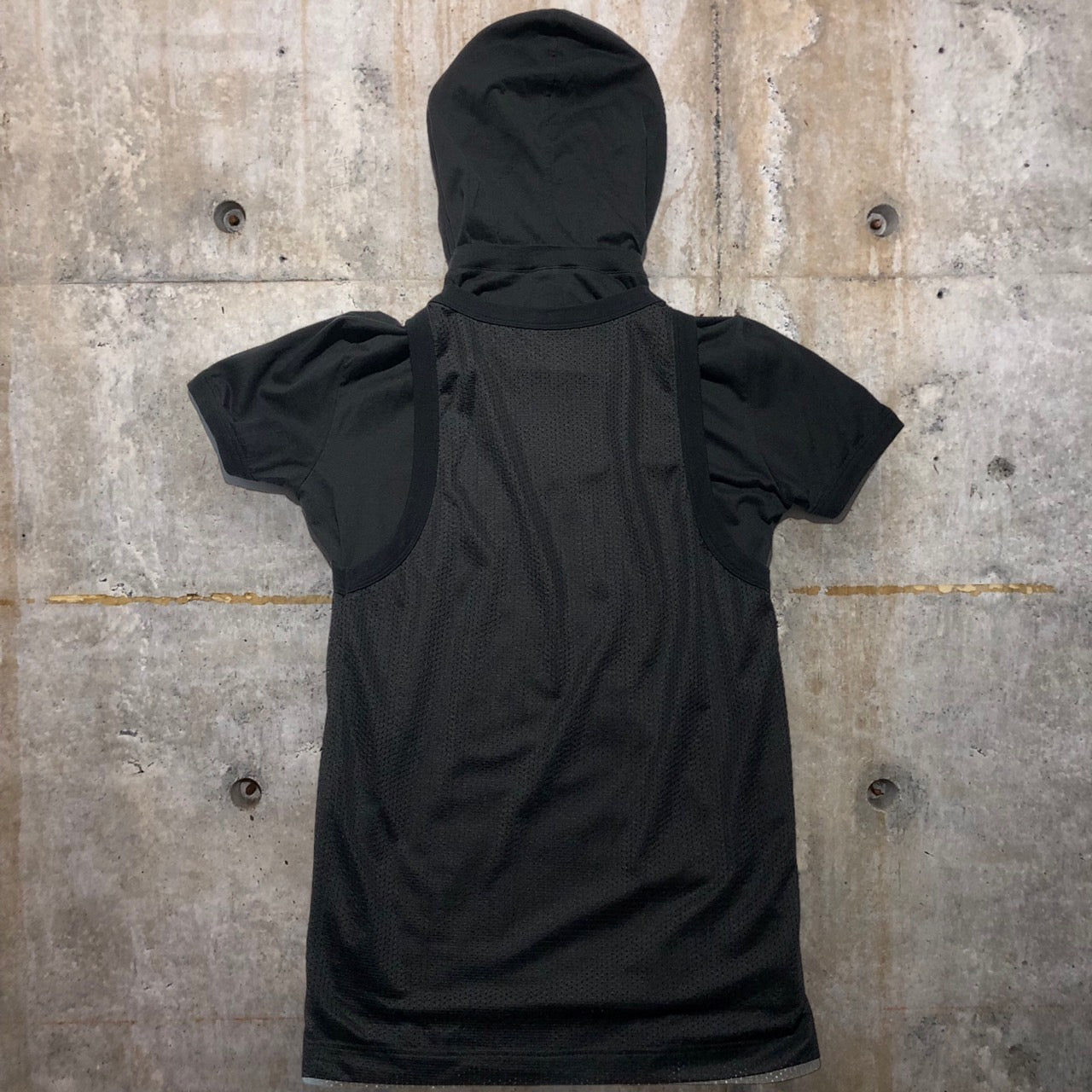 D&G(ディー&ジードルガバドルチェ&ガッバーナ) ゲームシャツドッキングS/Sフーディ 46(Mサイズ程度) ブラック