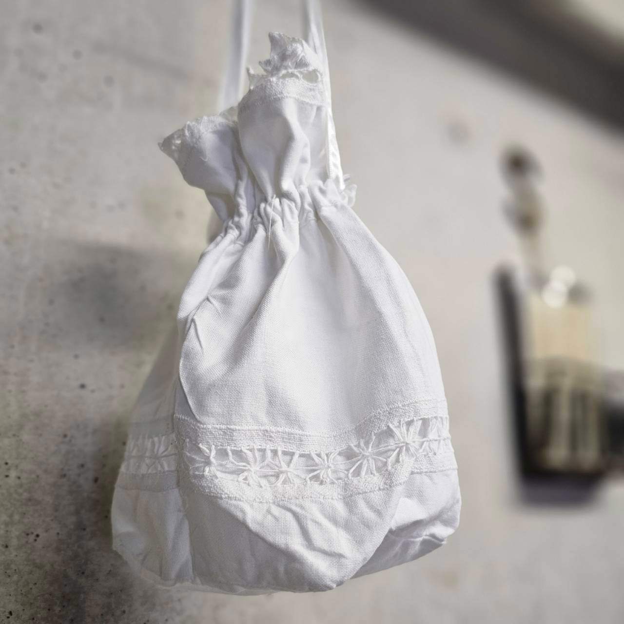 Euro antique(ヨーロッパアンティーク) antique linen and batten lace purse アンティークリネンとバテンレースの巾着バッグ ポーチ 未使用に近い ホワイト