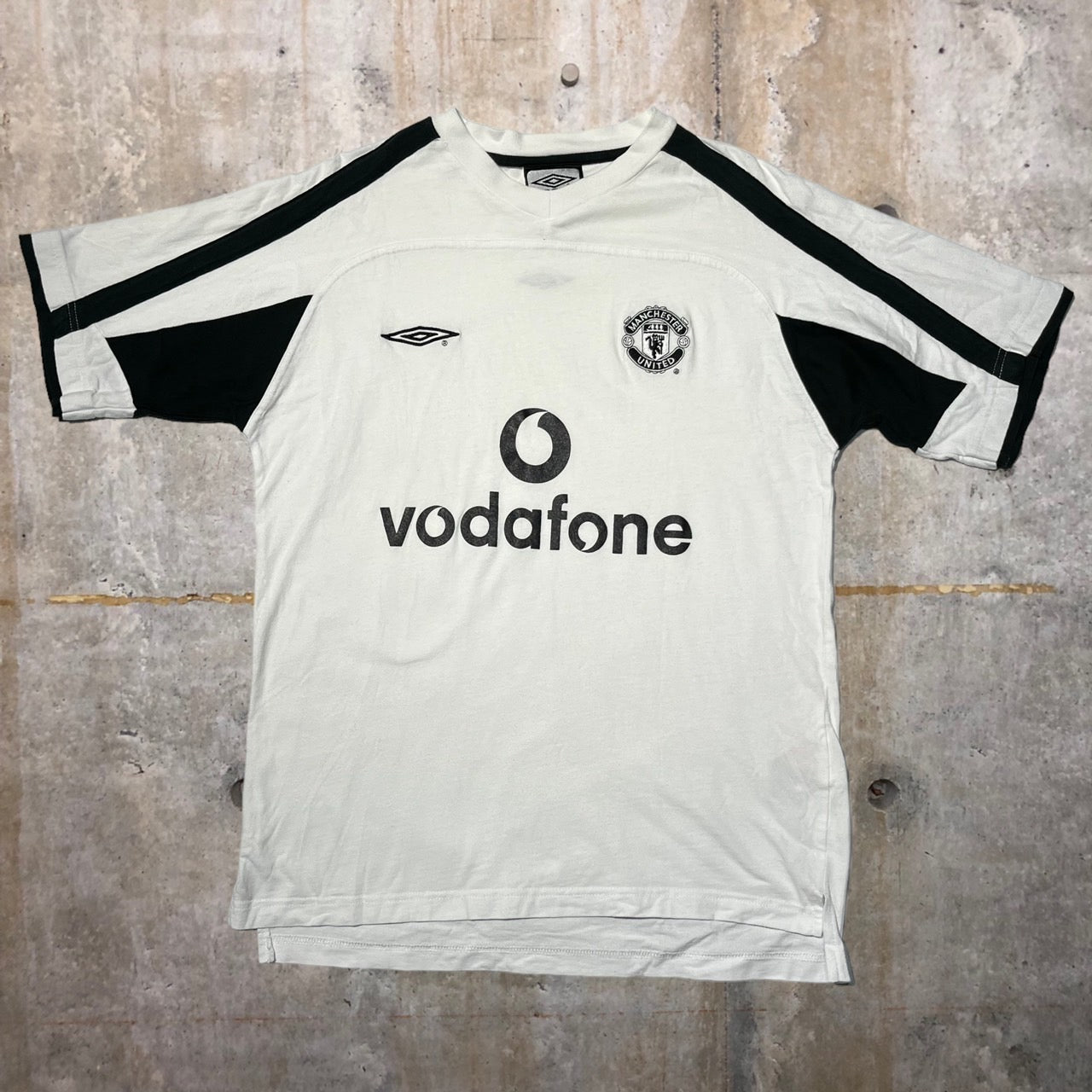 UMBRO(アンブロ) 00's MANCHESTER UNITED game shirt/マンチェスターユナイテッドゲームシャツ/Tシャツ M ホワイト×ブラック vodafone デサント期