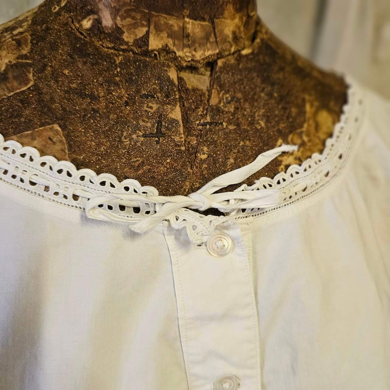 Euro antique(ヨーロッパアンティーク) 1900's~ puff sleeve drawstring neckline white cotton blouse ホワイトコットンのパフスリーブなドローストリングブラウス 表記無し(M~L程度) ホワイト 推定1900年代以降