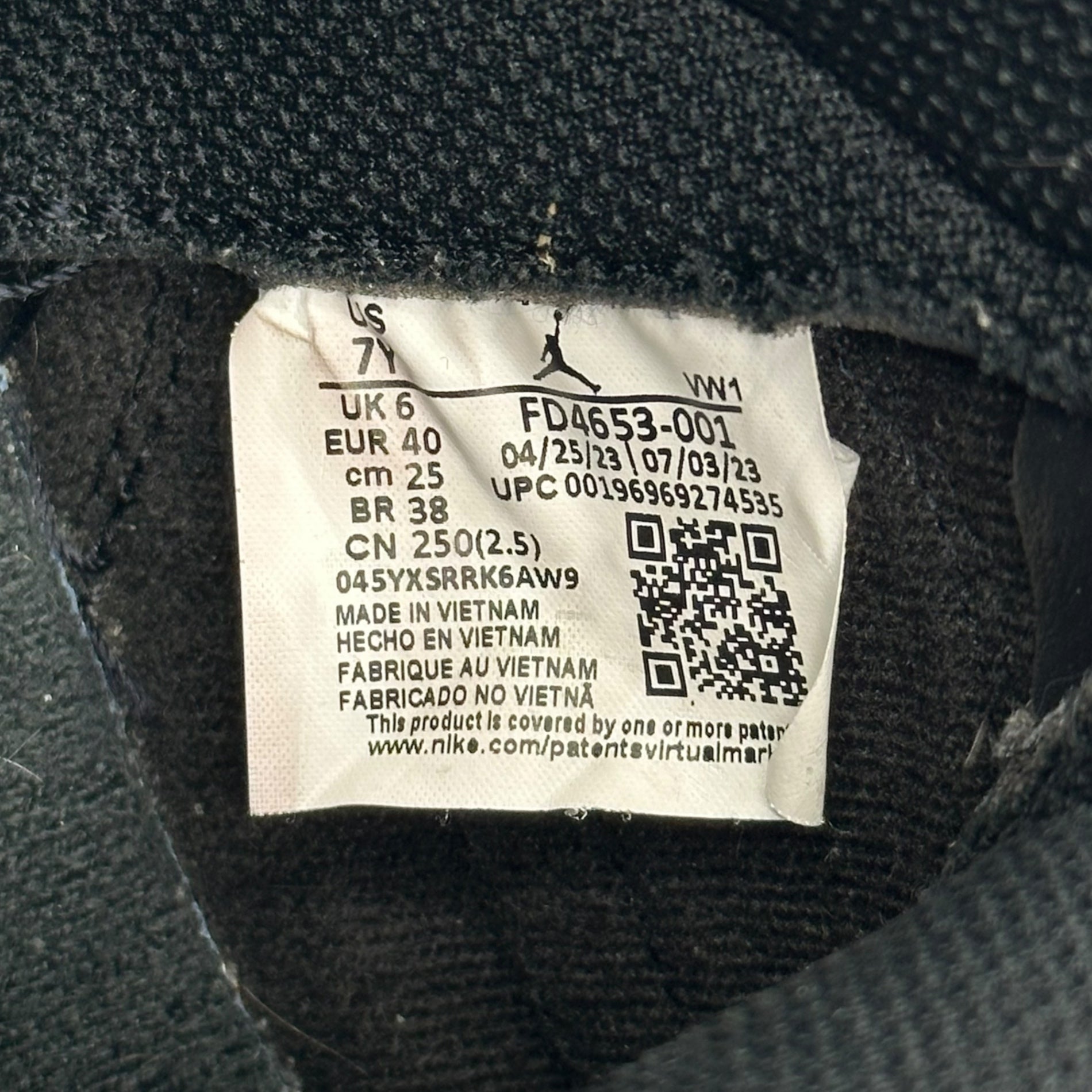 NIKE(ナイキ) JORDAN WINTERIZED SPIZIKE ジョーダン ウィンターライズト スパイージーク FD4653-001 25cm ブラック ハイカット スニーカー