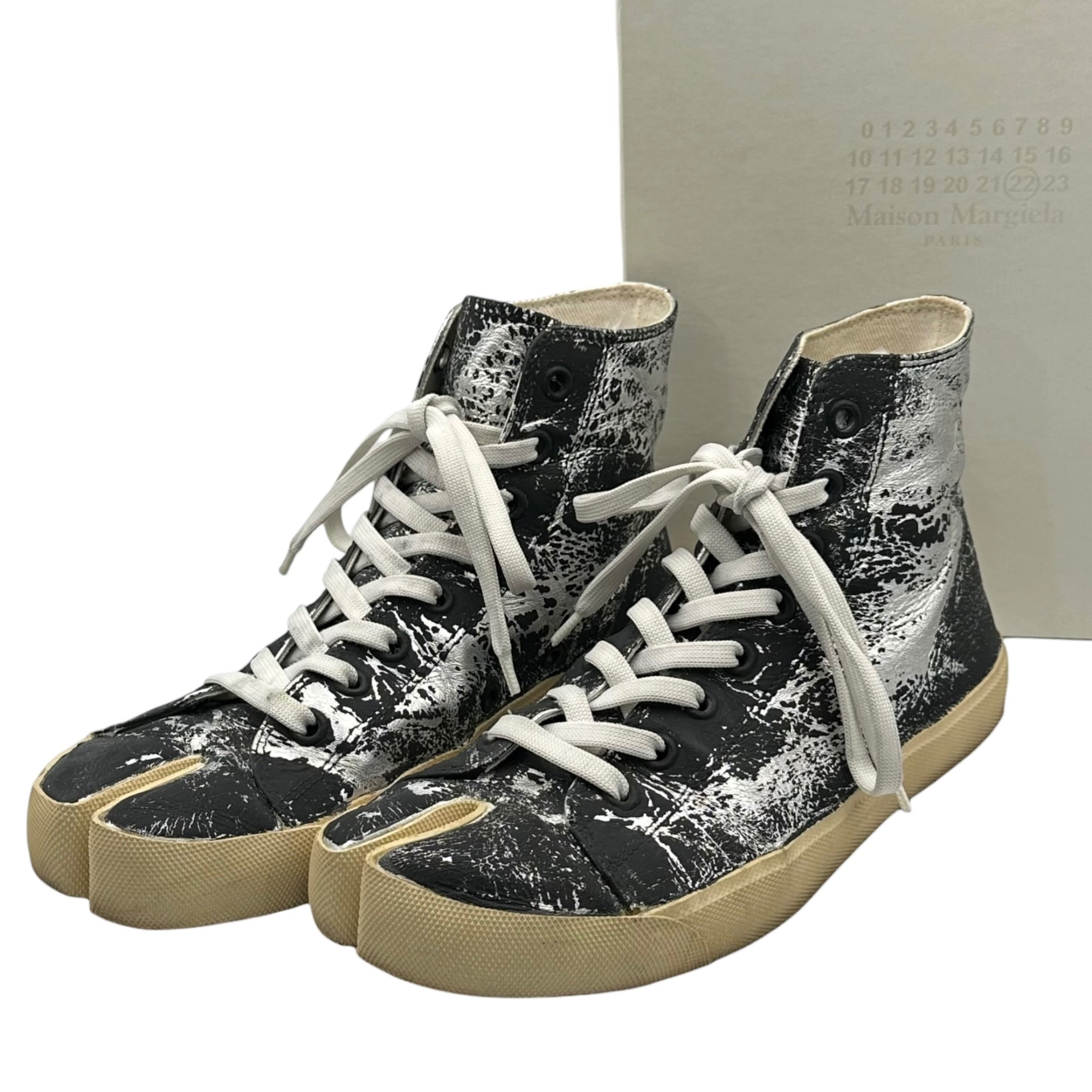 MAISON MARGIELA(メゾンマルジェラ) 19AW TABI CANVAS HI-TOP SNEAKER - Bianchetto 足袋 キャンバス ハイカット スニーカー ペンキ加工 41 シルバー