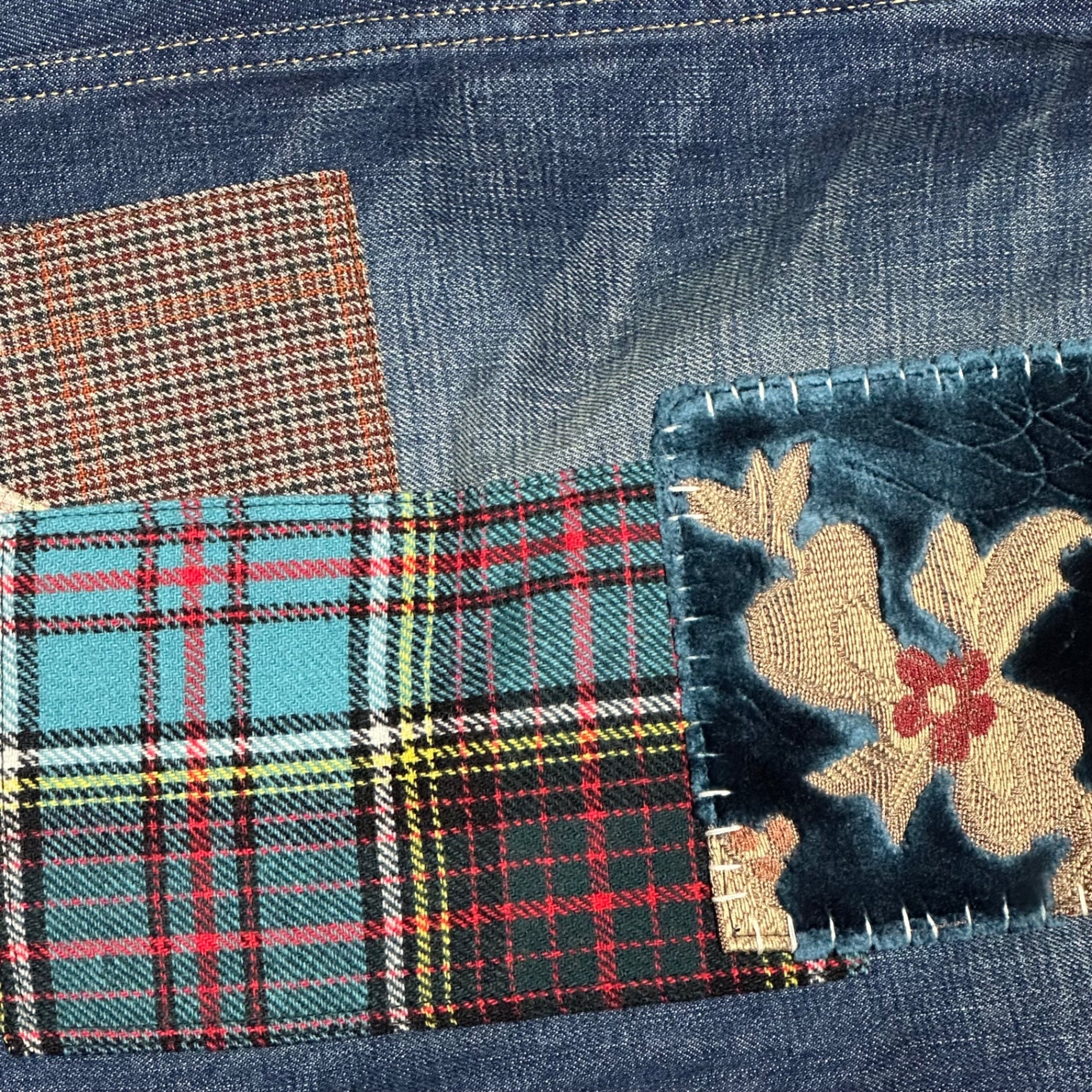 COMME des GARCONS JUNYA WATANABE(コムデギャルソンジュンヤワタナベ) 17AW Mixed-material patchwork tapered denim pants 異素材 パッチワーク テーパード デニム パンツ XT-P009 S インディゴ×マルチカラー AD2017