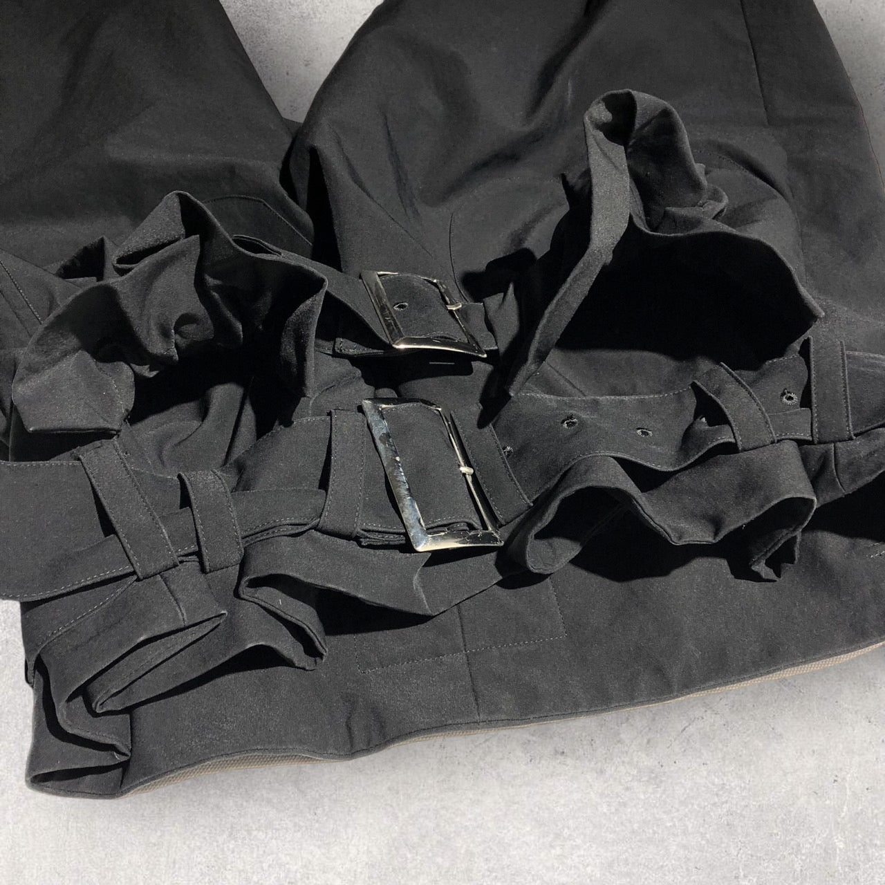 LIMI feu(リミフゥ) ダブルベルトギャザースカートパンツ LE-P25-900 S ブラック