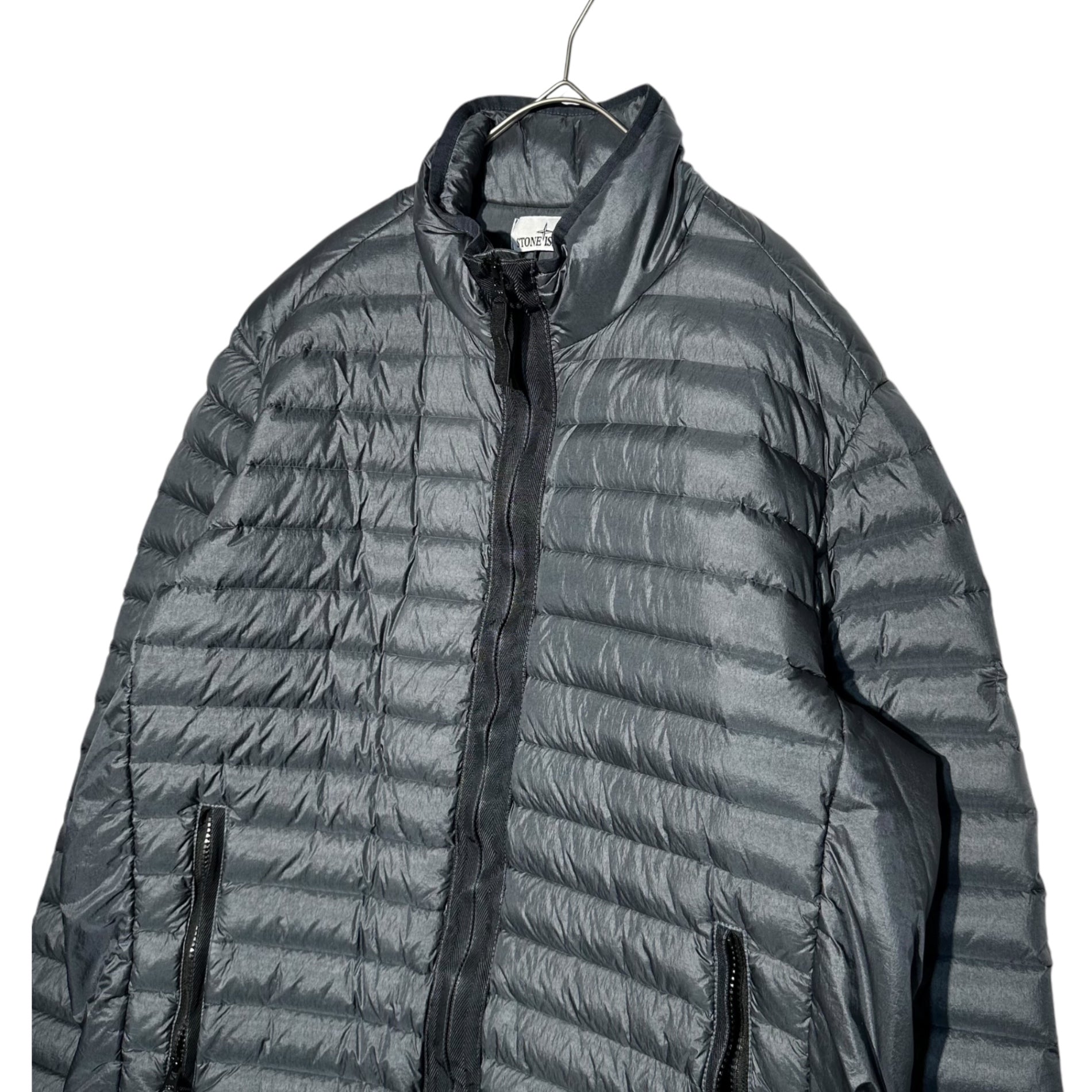 STONE ISLAND(ストーンアイランド) 23AW LOOM WOVEN CHAMBERS R-NYLON DOWN-TC PACKABLE パッカブル ダウン ジャケット 791542324 XL グレー ブルゾン