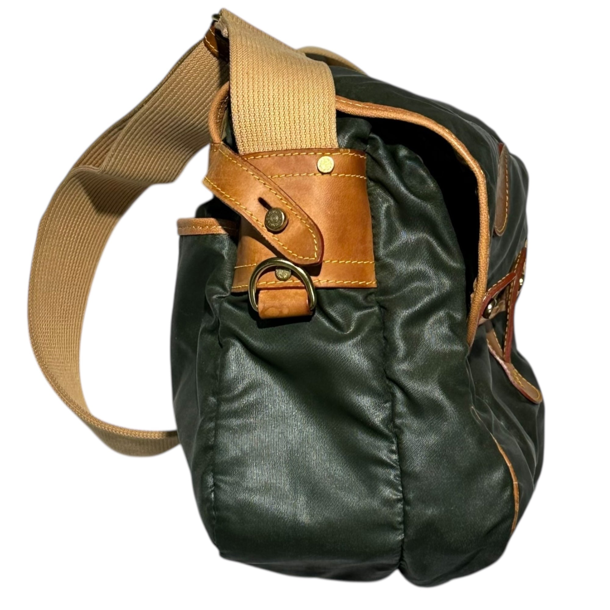 HUNTING WORLD(ハンティングワールド) Nylon leather messenger shoulder bag ナイロン レザー メッセンジャー ショルダー バッグ グリーン×ブラウン