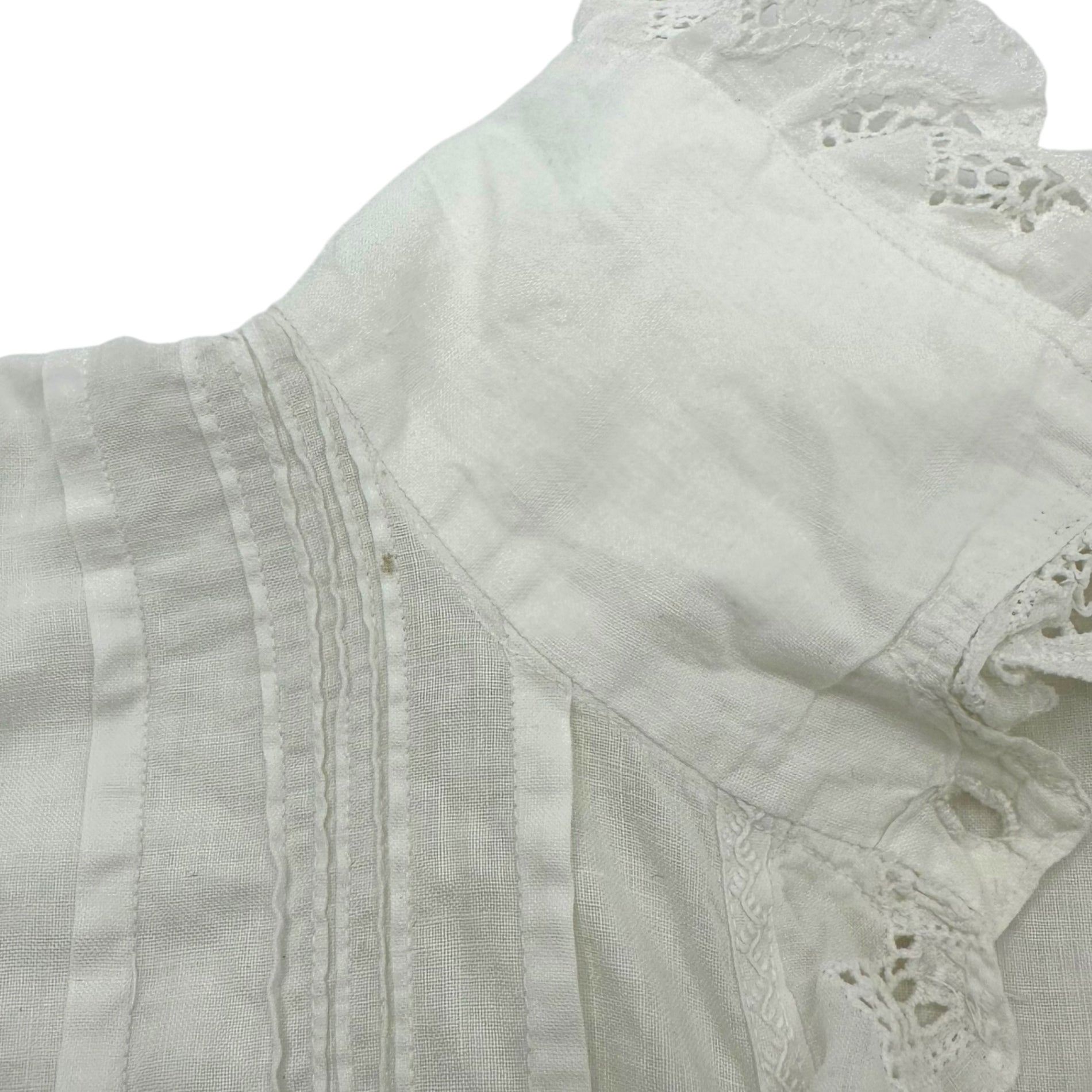Euro vintage(ヨーロッパヴィンテージ) cuddle_30's~cutwork frill decorated collar white cotton blouse カットワークフリル襟のコットンブラウス Mサイズ程度 ホワイト/染み有