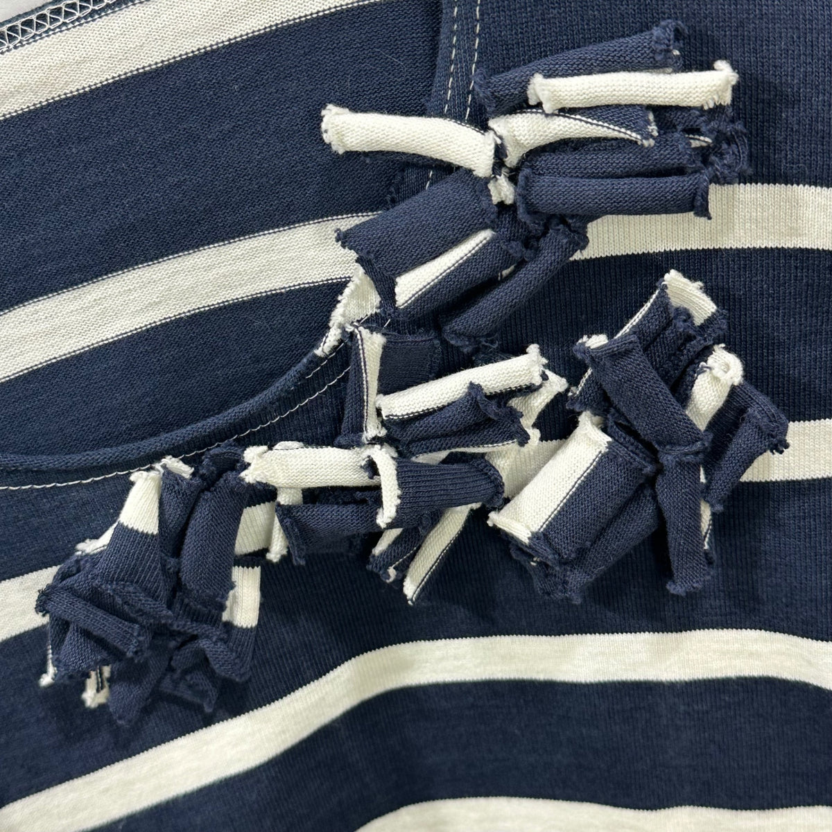 COMME des GARCONS COMME des GARCONS(コムデギャルソンコムデギャルソン) Chest-Adorned Border T-Shirt 胸装飾 ボーダー カットソー W5B033 FREE ネイビー×ホワイト フランス製