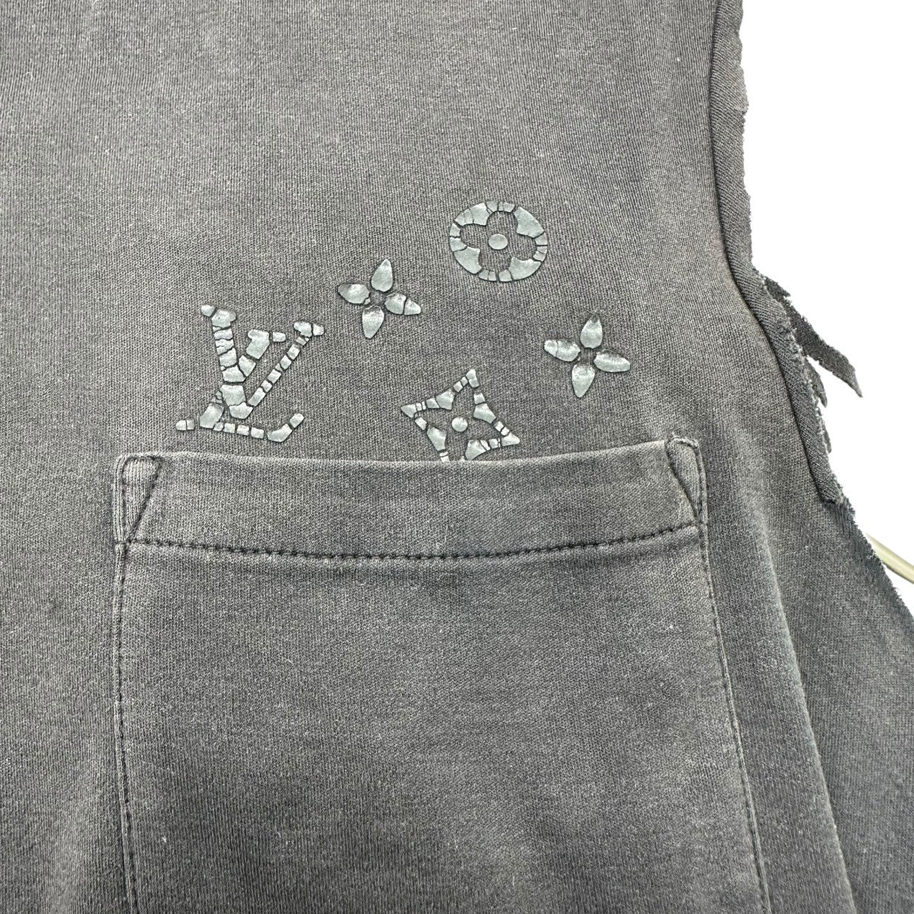 LOUIS VUITTON(ルイヴィトン) Cut-off Custom Monogram Print Pocket Sleeveless T-shirt カットオフ カスタム モノグラムプリント ポケット ノースリーブ Tシャツ S ブラック