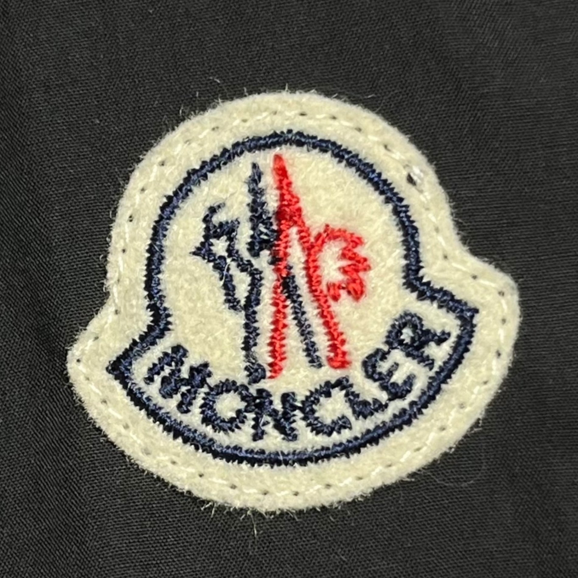 MONCLER(モンクレール) ABITO Logo patch nylon switching flare dress ロゴ ワッペン ナイロン 切替 フレア ワンピース E10938551900 M ブラック ひざ丈 長袖