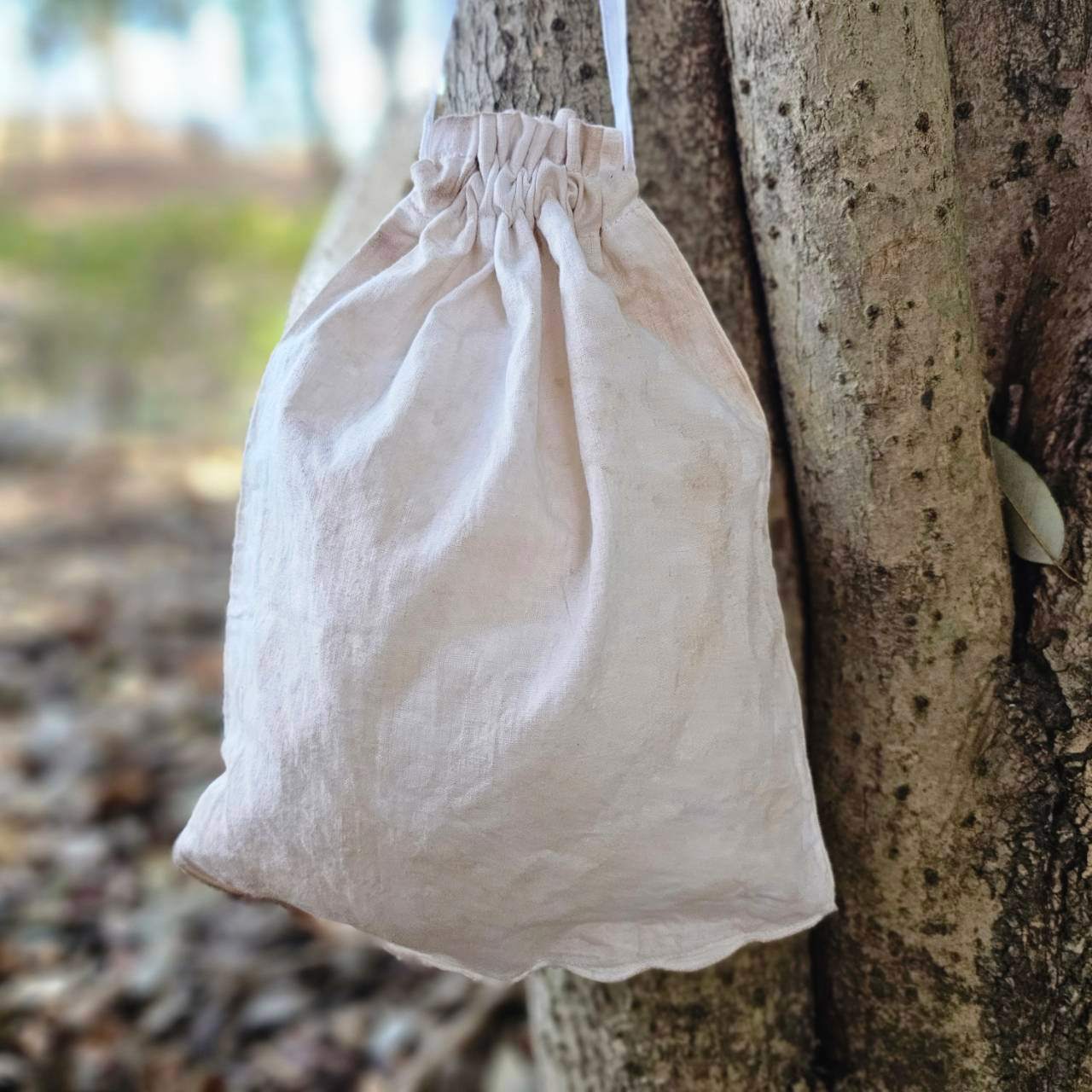 Euro antique(ヨーロッパアンティーク) antique linen cutwork embroidery purse アンティークリネンのカットワーク刺繍巾着 ポーチ 後染め加工 ピンクベージュ