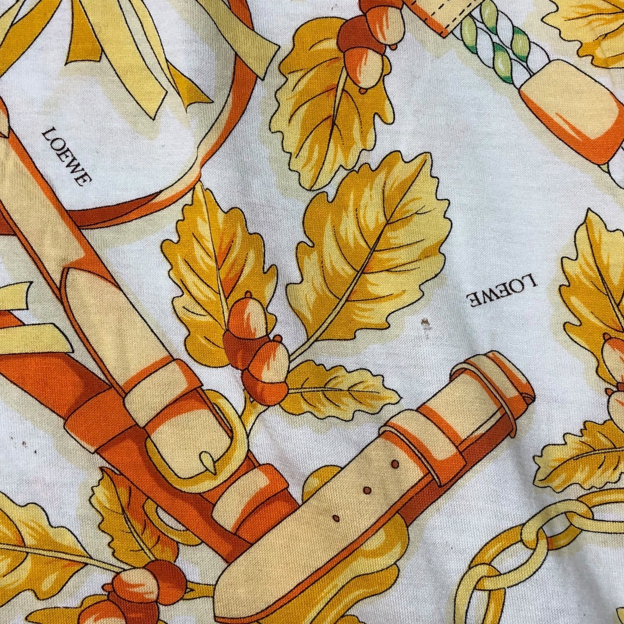 LOEWE(ロエベ) 90’s チェーンベルト ボタニカル スカーフ柄 Tシャツ 表記無し(M程度) ホワイト×イエロー 90年代 ヴィンテージ
