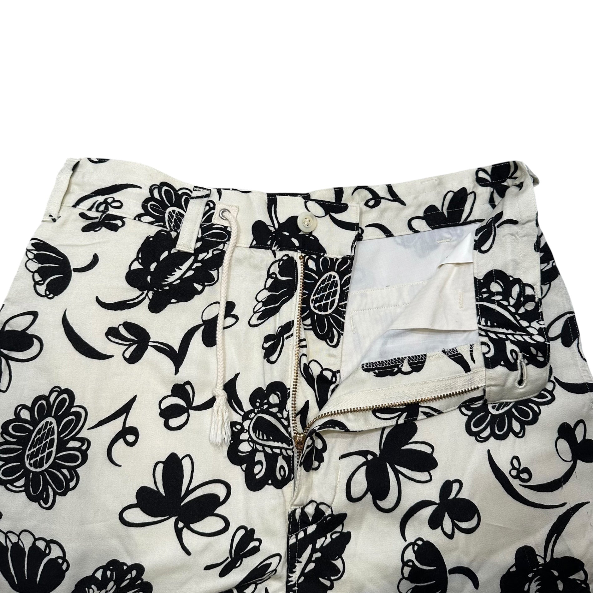 COMME des GARCONS JUNYA WATANABE MAN(コムデギャルソンジュンヤワタナベマン) 2017SS Floral-Print Rayon Shorts フローラル プリント レーヨン ショーツ ハーフパンツ WS-P035 XS アイボリー×ブラック AD2016