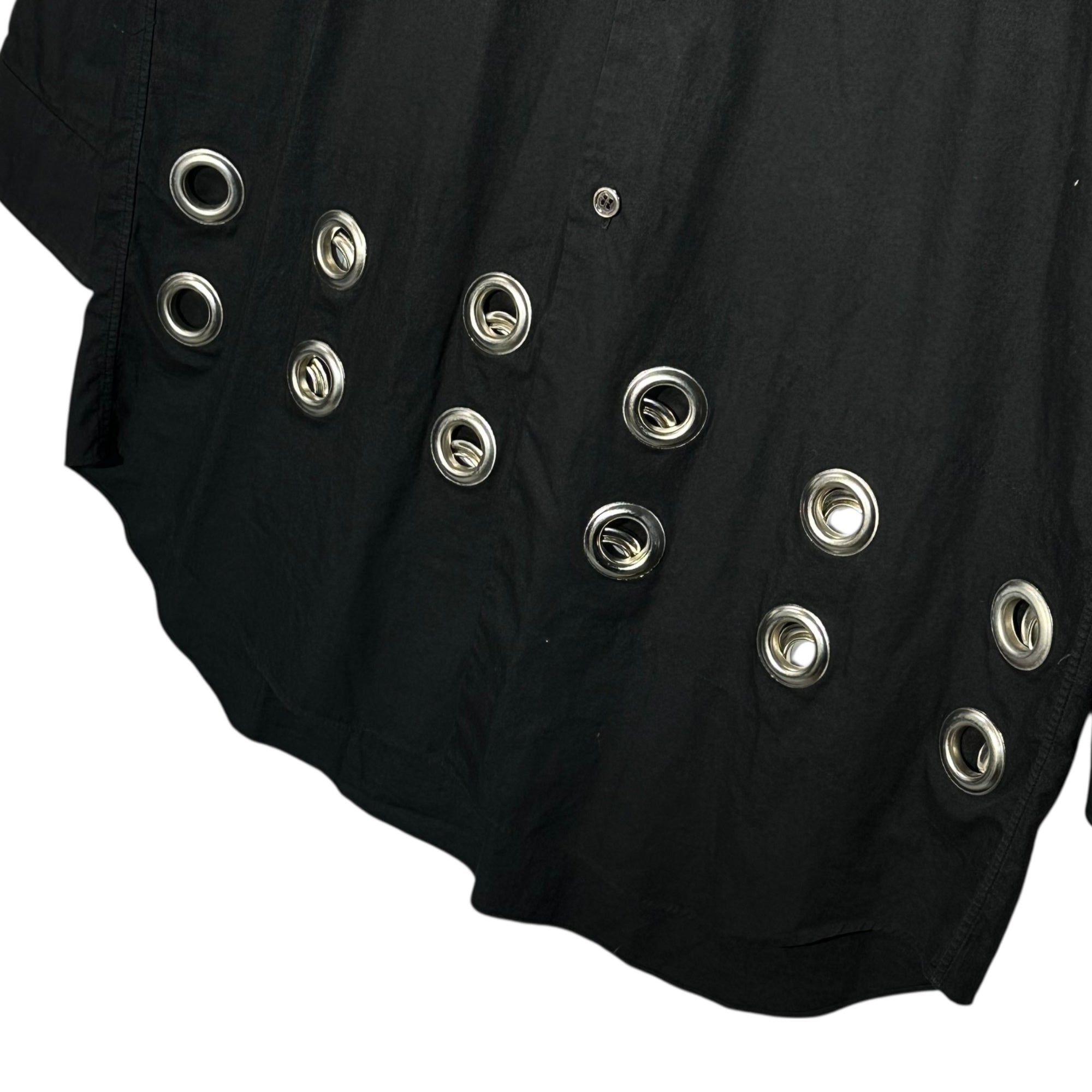 BLACK COMME des GARCONS(ブラックコムデギャルソン) L/S Shirt with Hem Buttonhole Design 裾 鳩目 デザイン ロング丈 長袖 シャツ 1A-B001 M ブラック AD2017