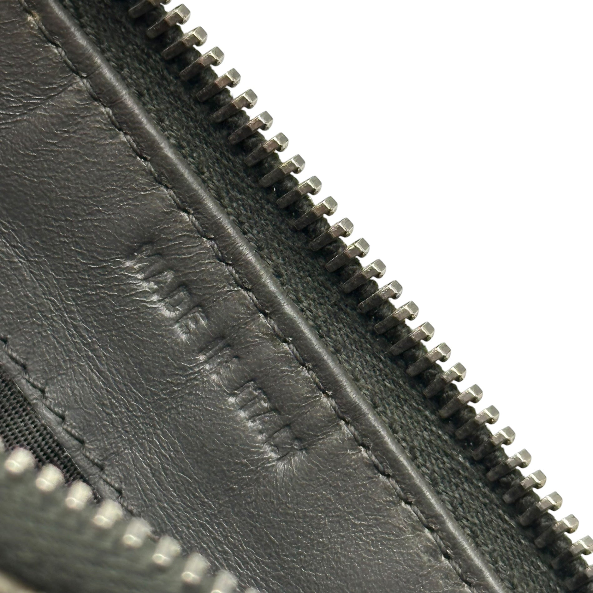 PRADA(プラダ) Round-Zip Long Wallet - Crocodile ラウンドジップ ロング ウォレット クロコダイル グレー 長財布 エキゾチック レザー