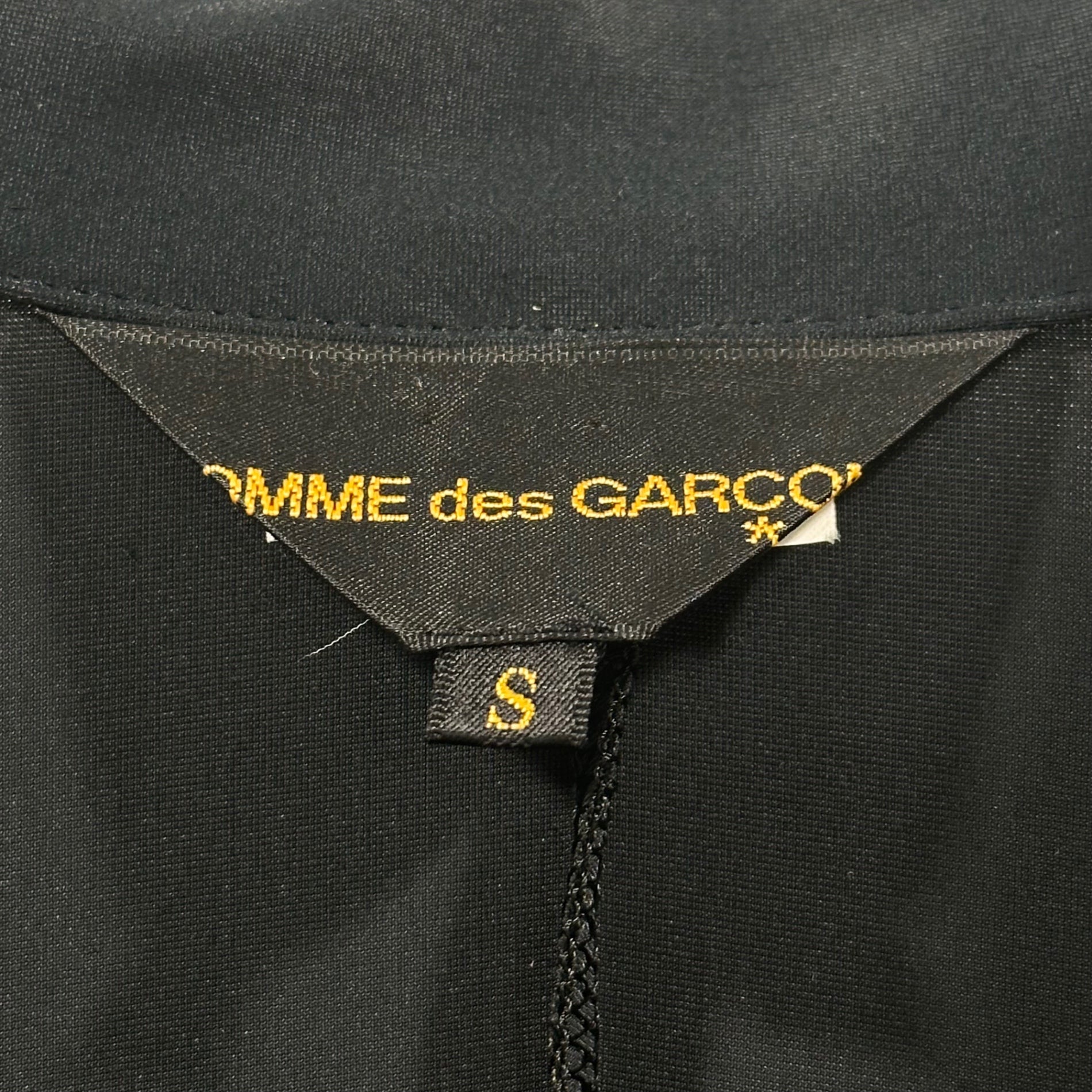COMME des GARCONS(コムデギャルソン) 07AW BIG-Button Mixed-Fabric Stretch Coat デカボタン 異素材切替 ストレッチ コート GT-J050 S ブラック AD2007 ジャケット ワンピース アシンメトリー