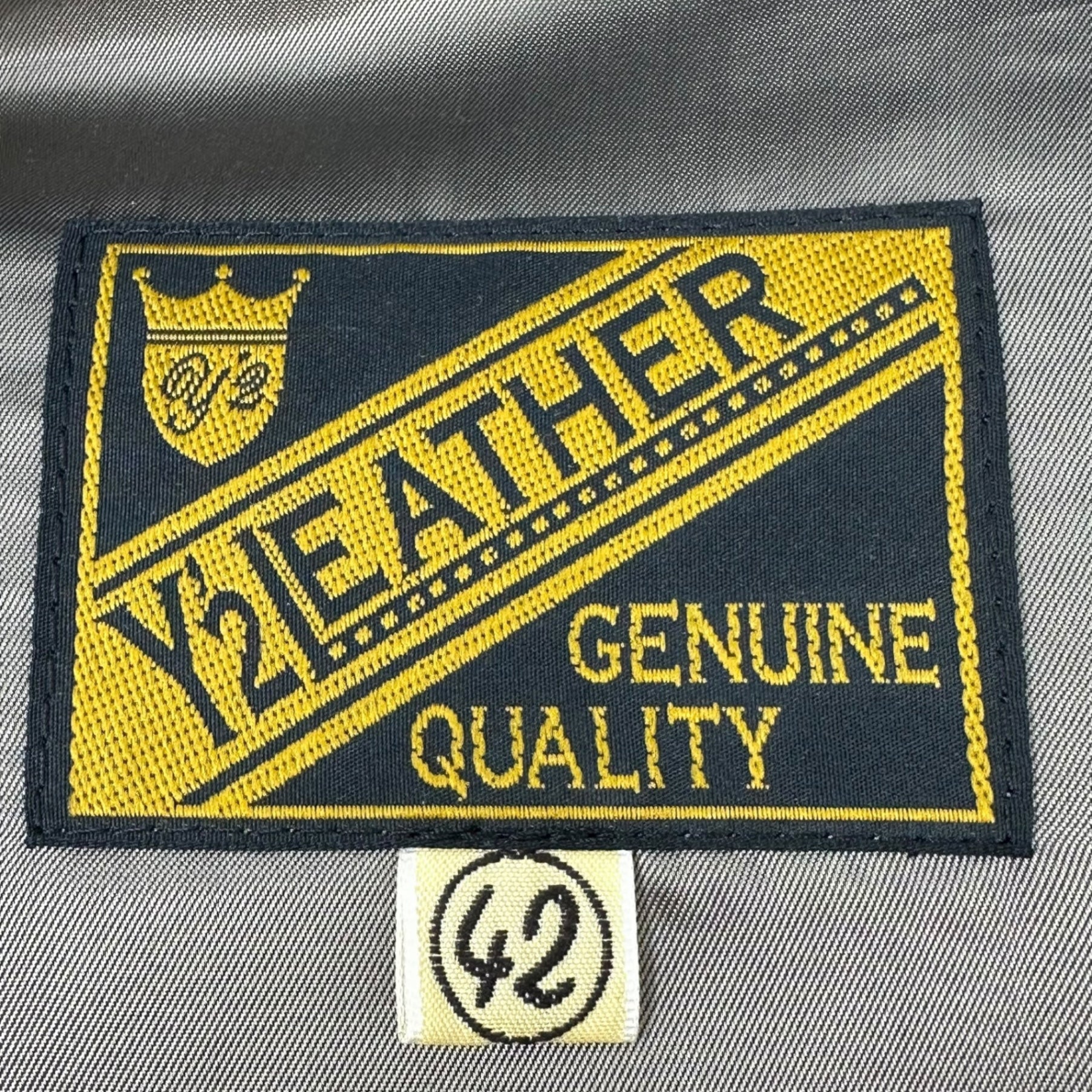 Y'2 LEATHER(ワイツーレザー) SOIL SOFT HORSE × ANILINE HORSE DOWN VEST オイルソフトホース × アニリンホース ダウン ベスト 0V-01 42 ブラック 馬革 レザー