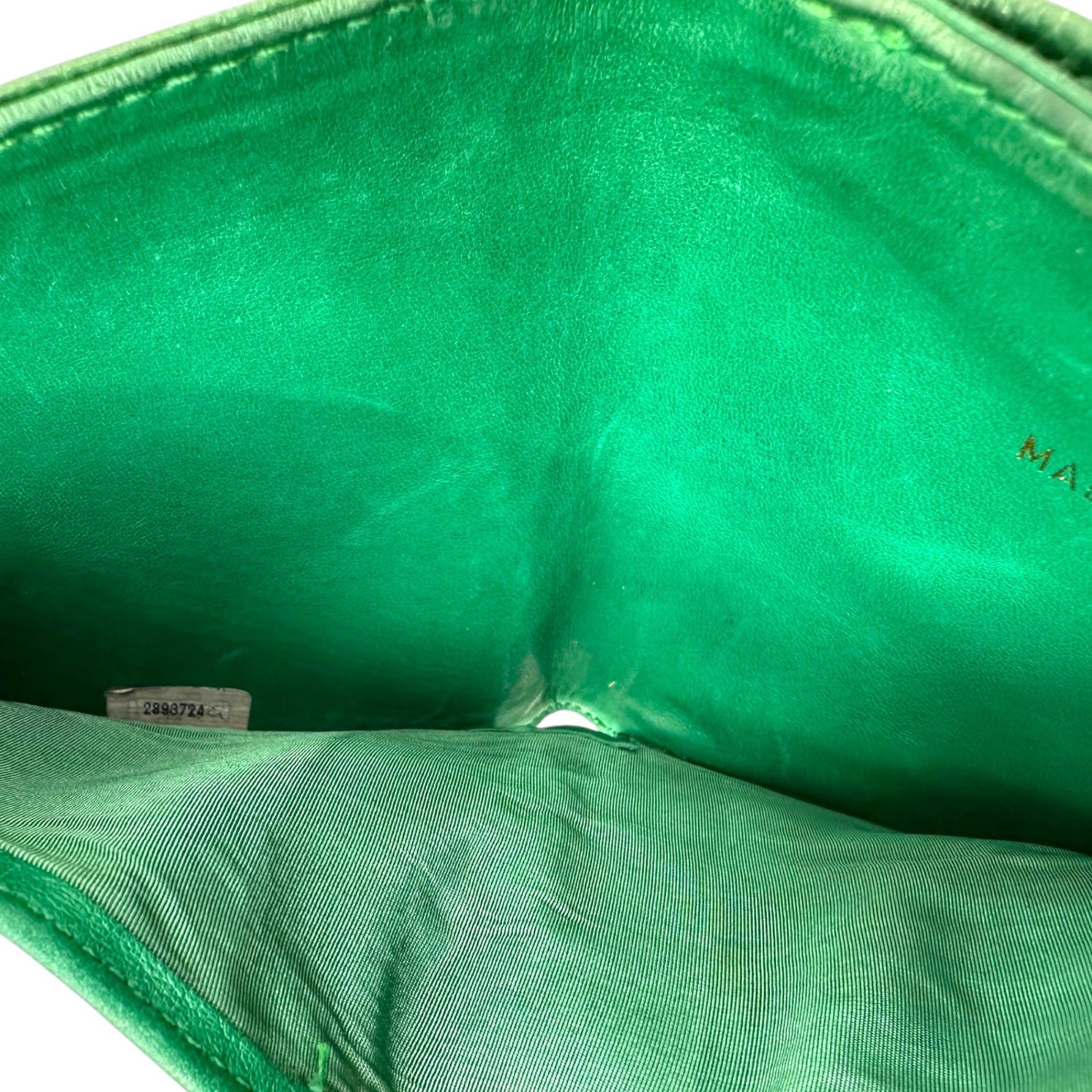 CHANEL(シャネル) 90's キャビア スキン ココマーク 3つ折り 財布 Caviar skin Coco mark tri-fold wallet グリーン 2893724