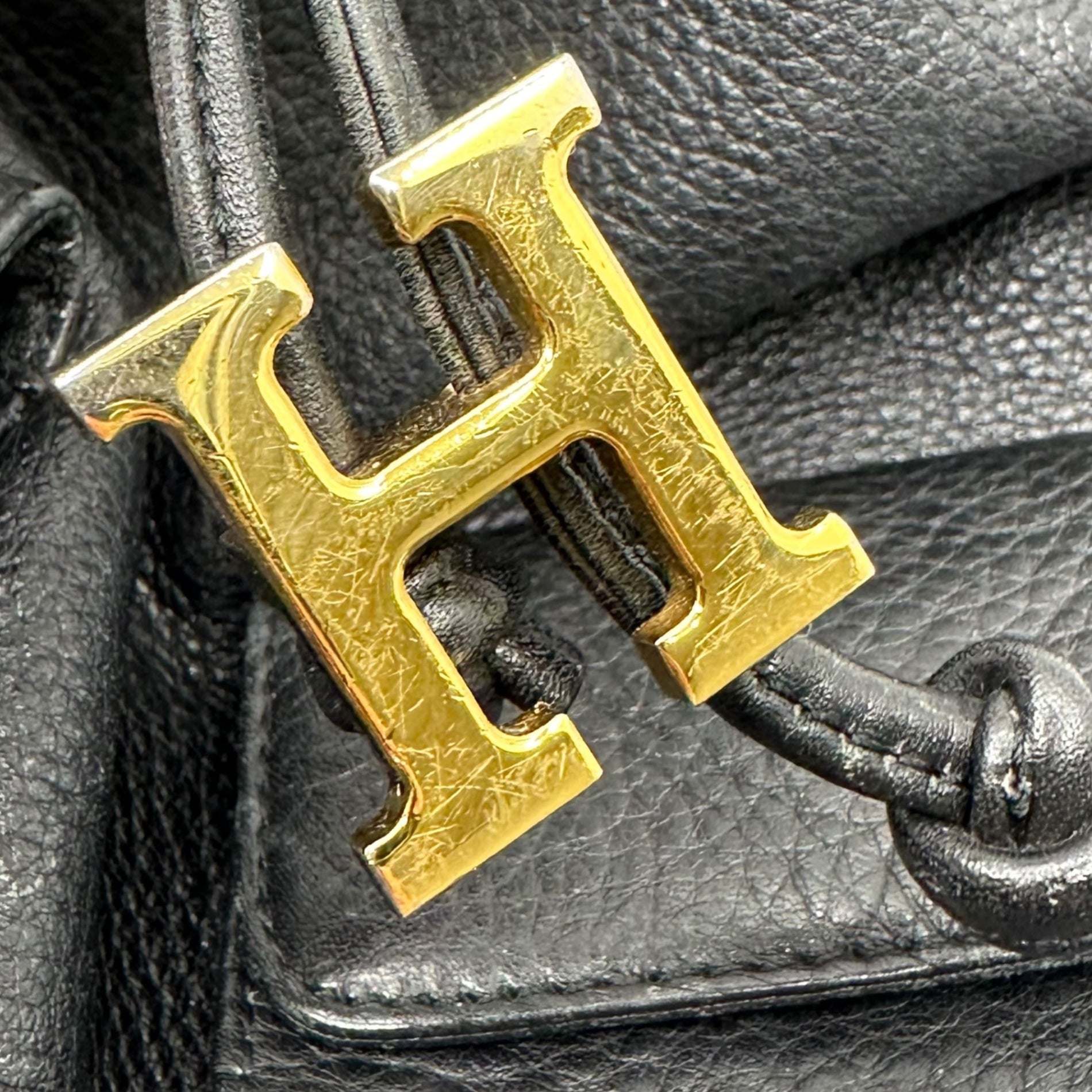 HIROFU(ヒロフ) H logo gold hardware leather mini backpack H ロゴ ゴールド 金具 レザー ミニ リュック ブラック