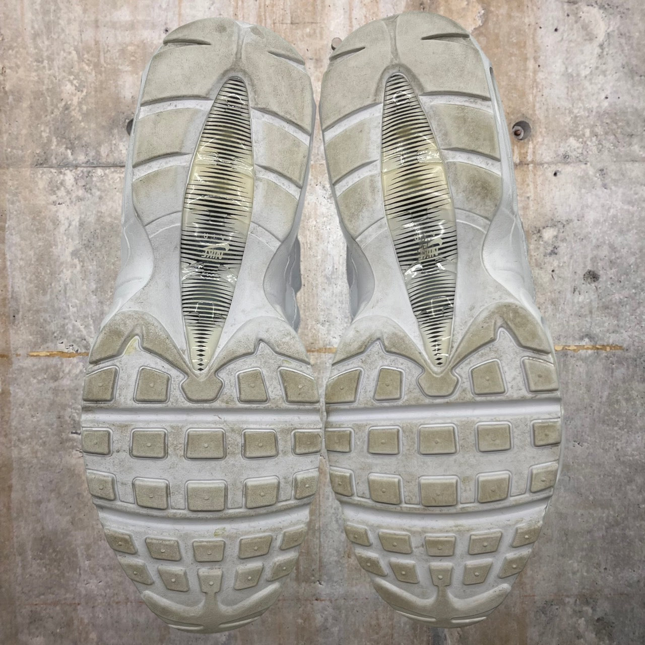 NIKE(ナイキ) AIR MAX 95 ESSENTIAL/エアマックス95/ローカットスニーカー AT9865-100 28.5cm ホワイト