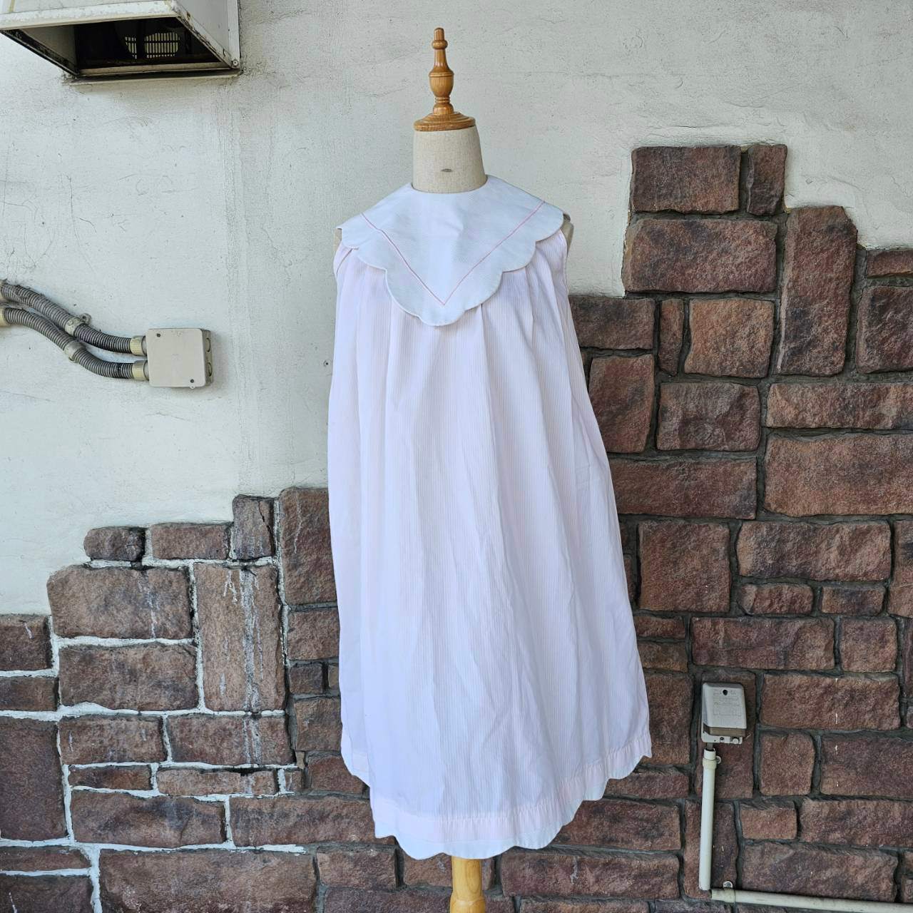 Euro vintage(ヨーロッパヴィンテージ) 70's~〘Jacadi〙big collar smock dress ペールトーンカラーと大きな襟のスモッグドレス ワンピース (for Childresn's) 10(140~150) ホワイト×ピンク