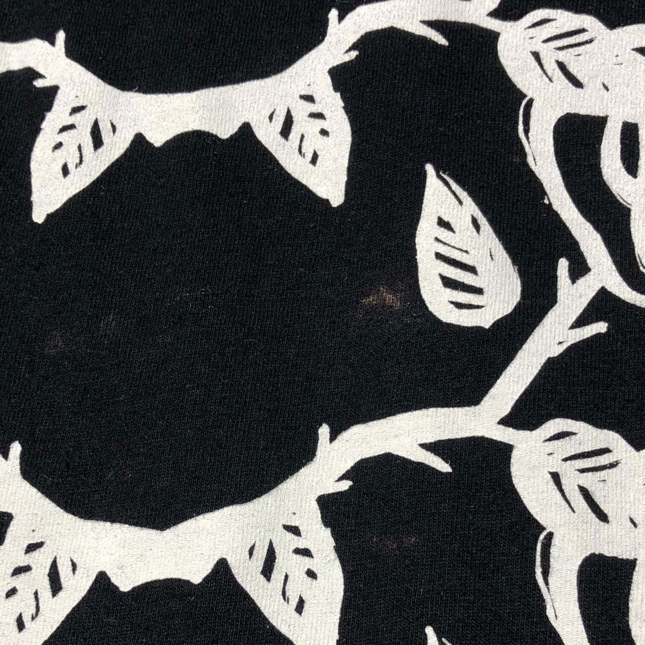 BLACK COMME des GARCONS(ブラックコムデギャルソン) 17AW rose print t-shirt 薔薇 プリント Tシャツ 1T-T005 SIZE L ブラック×レッド×ホワイト AD2017