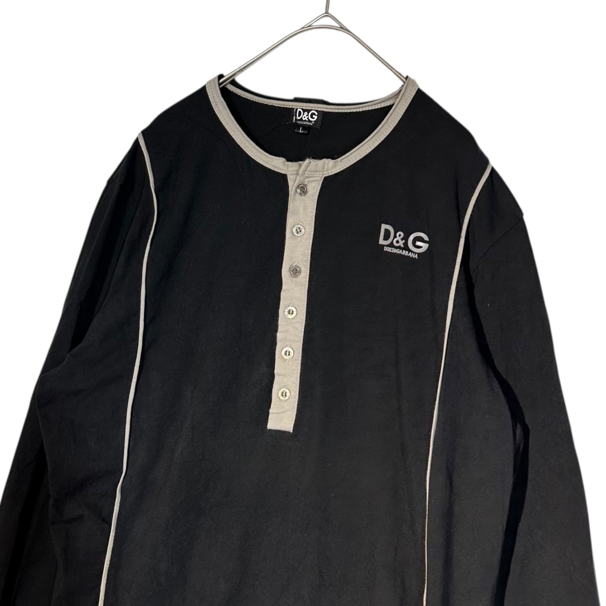 D&G(ディー&ジードルガバドルチェ&ガッバーナ) Chest Logo Henry Neck Long Sleeve Cut and Sewn 胸ロゴ ヘンリーネック 長袖 カットソー L ブラック×グレー