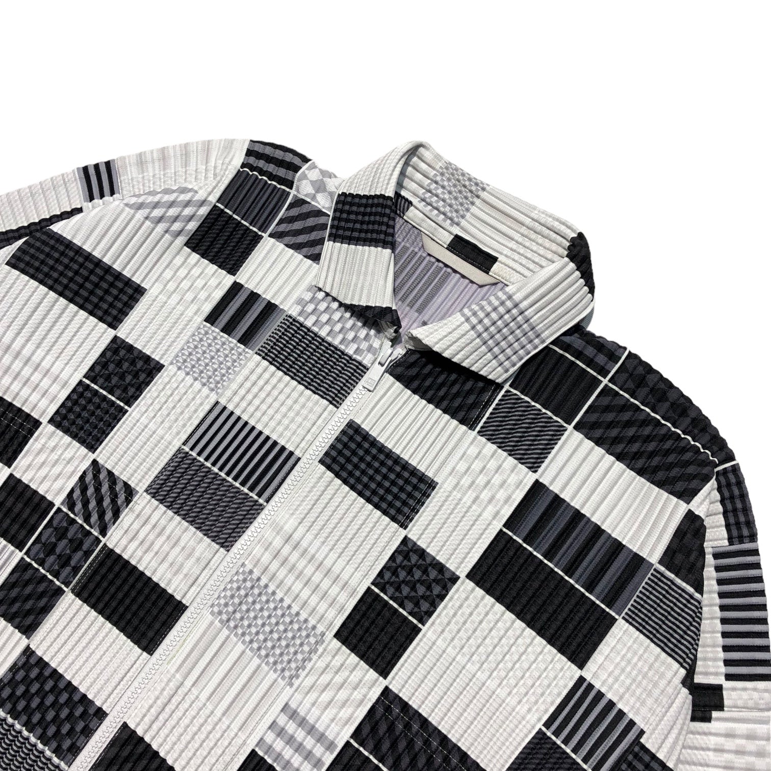 HOMME PLISSE ISSEY MIYAKE(オムプリッセイッセイミヤケ) 21SS Random check pleat zip-up jacket ランダム チェック プリーツ ジップアップ ジャケット HP11-JL228-96 2(M) ライトグレー×ブラック