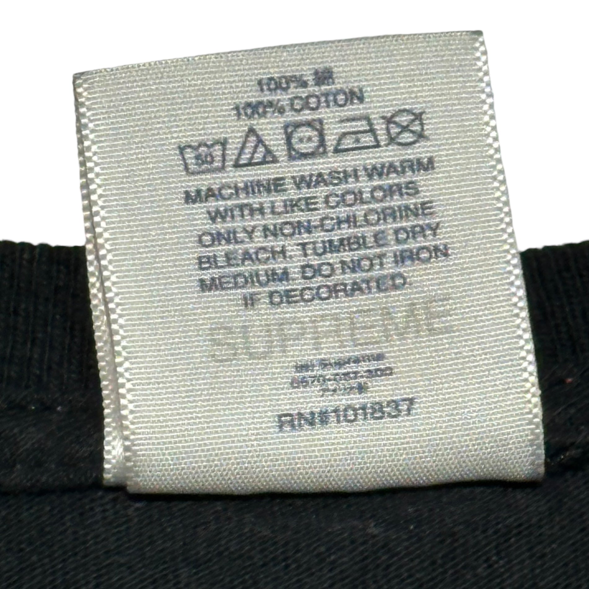 SUPREME(シュプリーム) 22SS All Over Tee ”世界に有名な” ロゴ プリント Tシャツ M ブラック