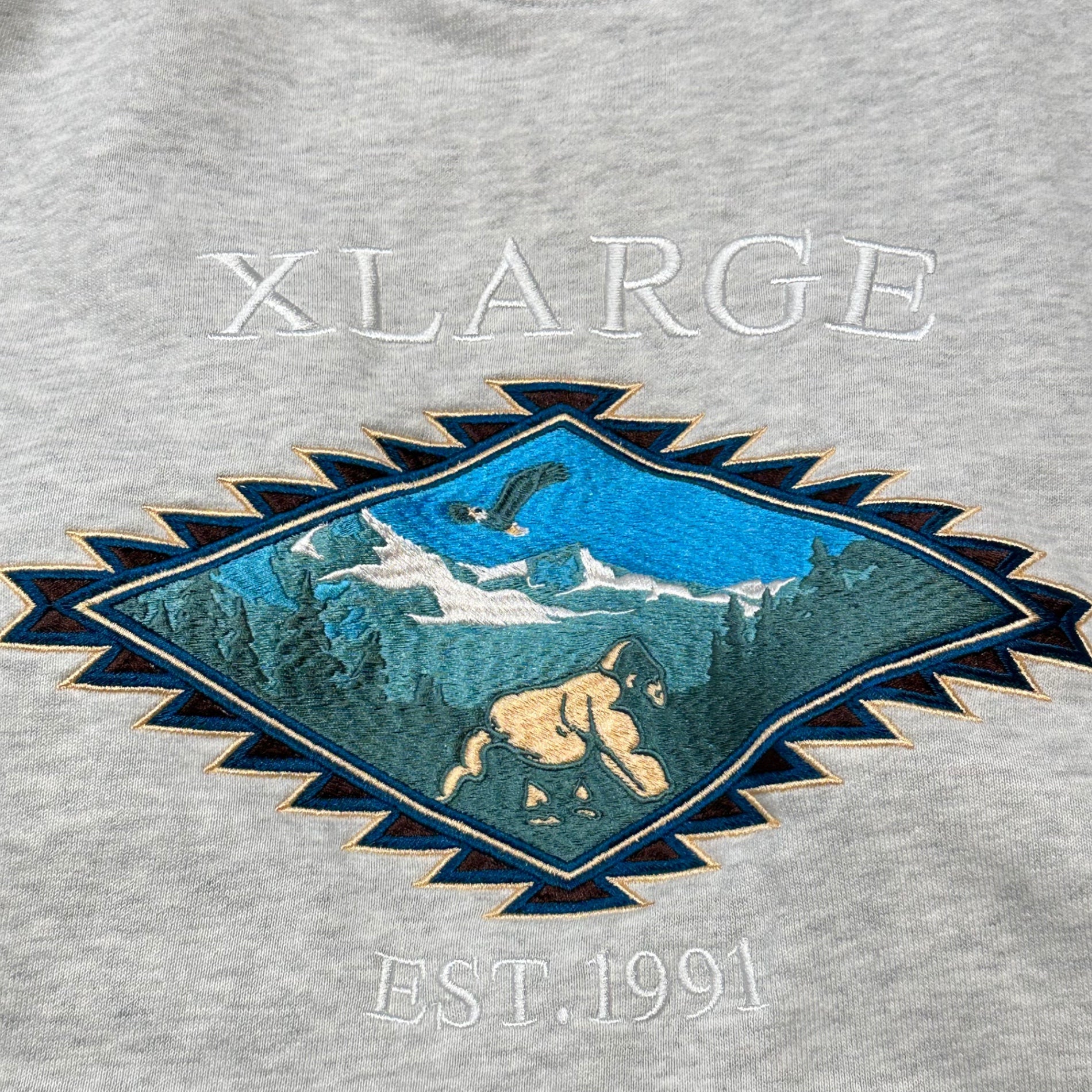 X-LARGE(エクストララージ) Mountain Range Embroidered Crewneck Sweatshirt 山脈 刺繍 クルーネック スウェット XL グレー×ネイビー