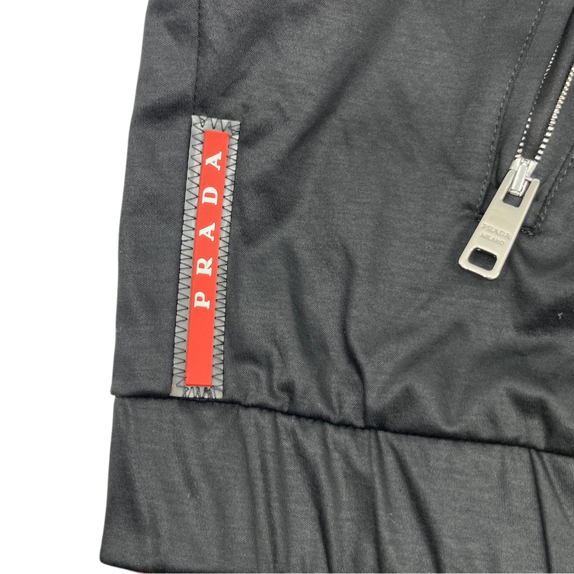 PRADA(プラダ) Sport logo nylon rayon zip hoodie スポーツ ロゴ ナイロン レーヨン ジップ パーカー 138451 44(L~XL程度) ブラック×レッド ジャケット