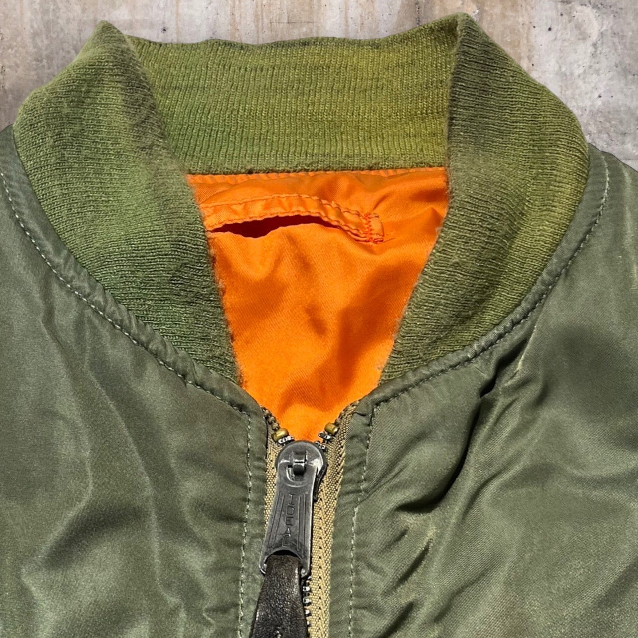 ALPHA INDUSTRIES(アルファ インダストリーズ) 90's MA-1 flight jacket/ミリタリージャケット MIL-J-82790E L カーキ USA製 90s
