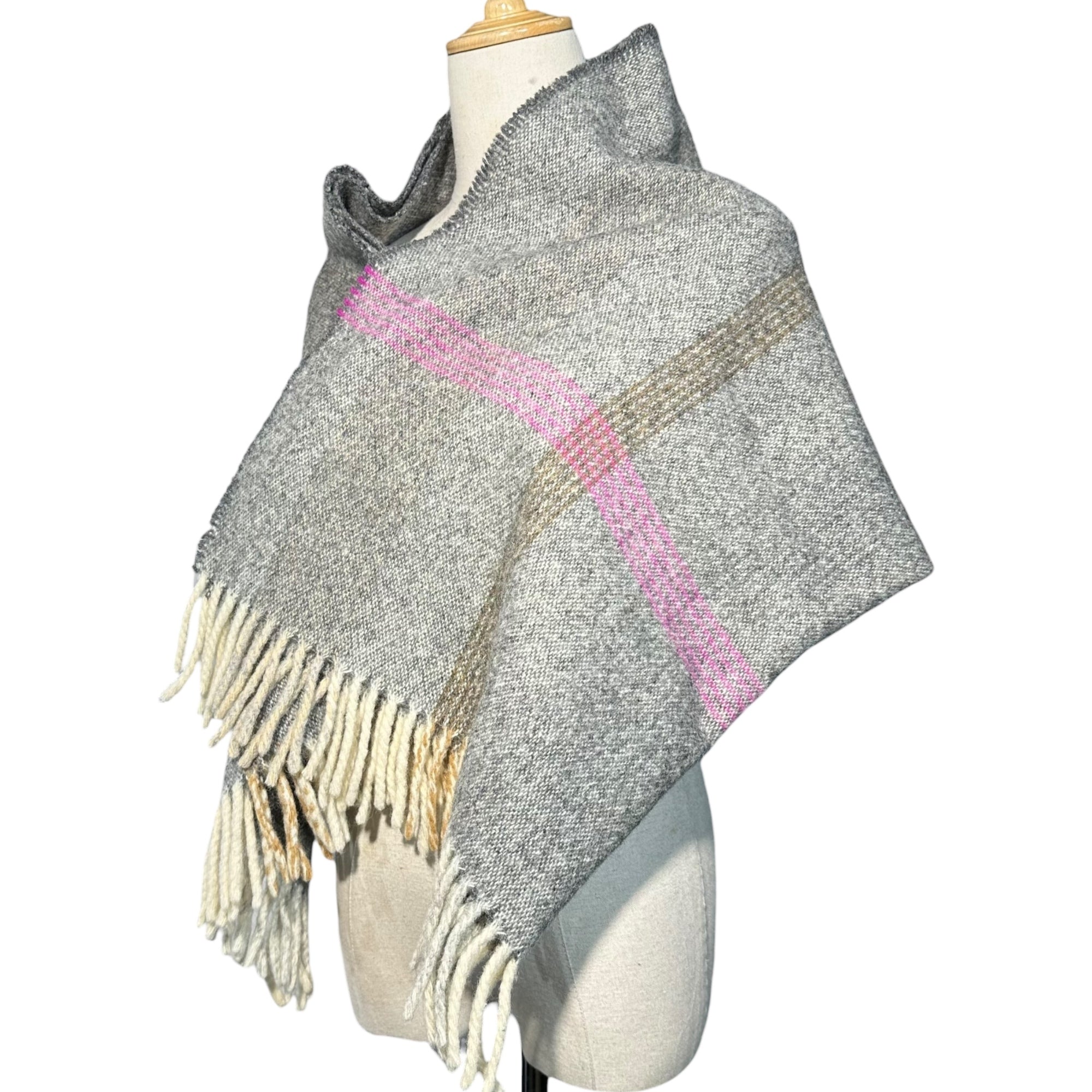 Euro vintage(ヨーロッパヴィンテージ) made in Switzerland wool100% stole スイス製 ウール デザインショール グレー