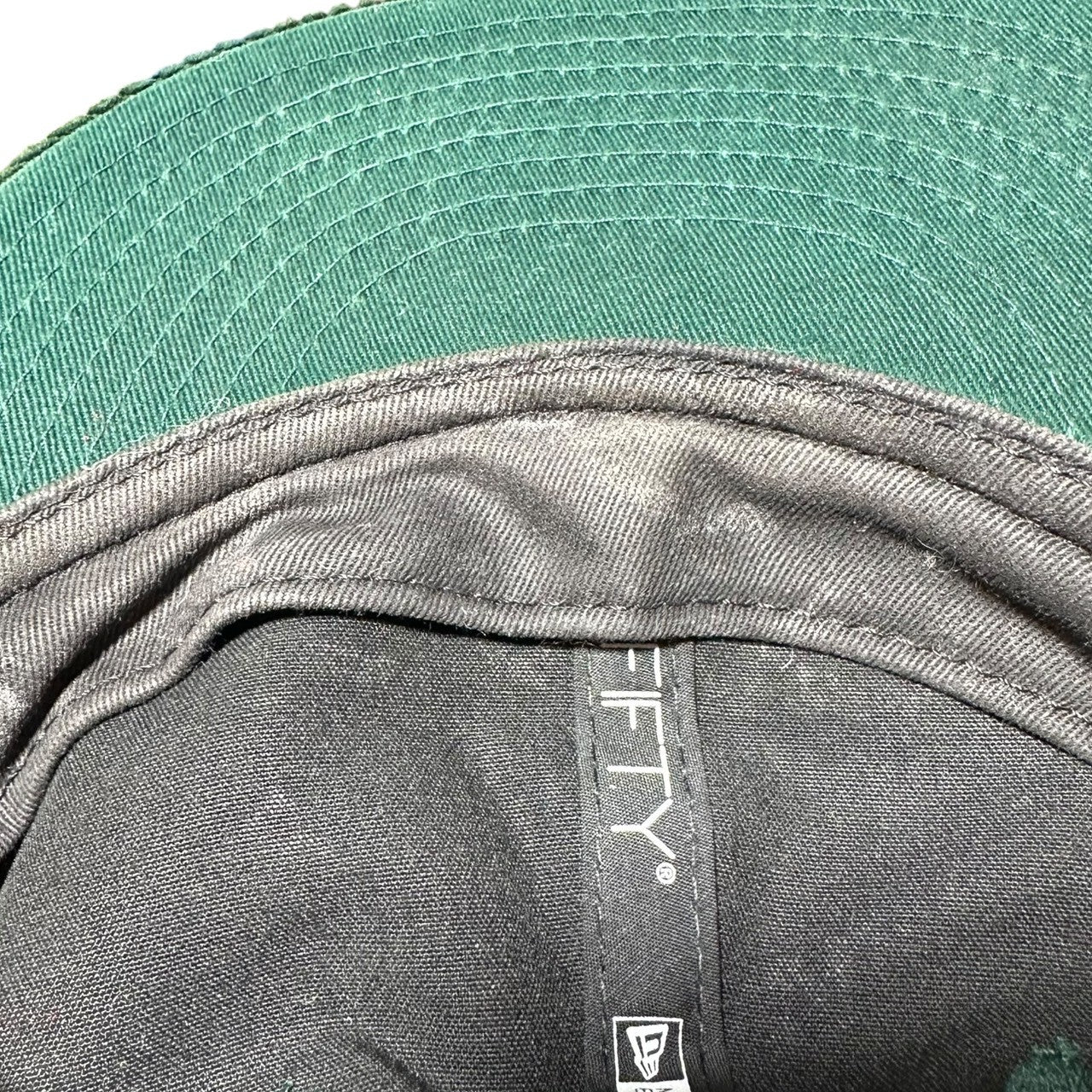 NEW ERA(ニューエラ) CORDUROY IN THE コーデュロイ スナップバック キャップ グリーン ベースボール 刺繍 カモ 動物