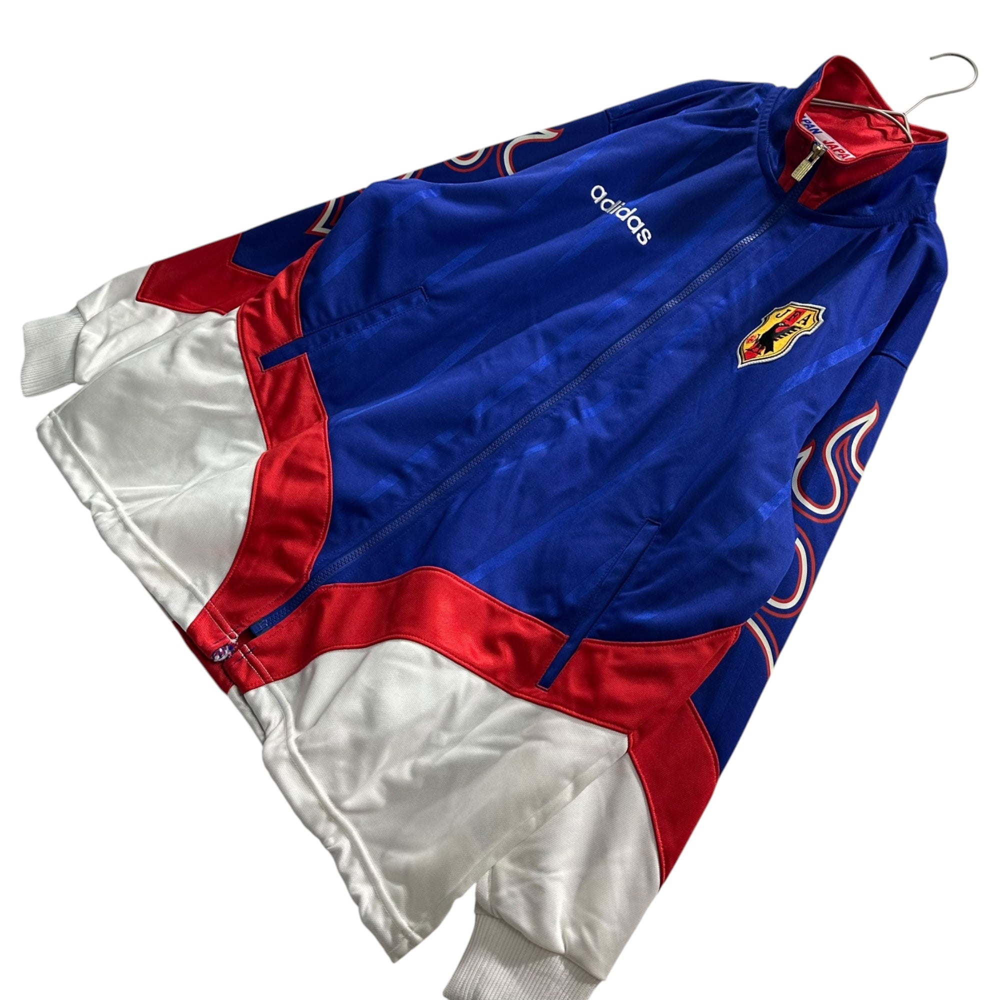 adidas(アディダス) The Joy of Johor Bahru: 1997–98 France World Cup Japan National Team Jersey ジョホールバルの歓喜 97年-98年 フランス ワールドカップ 日本代表 ジャージ AQ-2731 JASPO O トリコロール ファイヤーパターン デサント社製 トラックジャケット レプリカ品