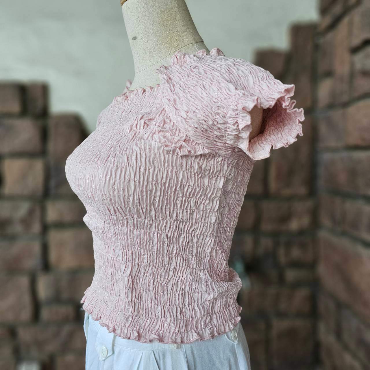 Euro vintage(ヨーロッパヴィンテージ) 80~90's pale pink floral smocking top 淡いペールピンクな花柄スモッキングシャーリングブラウス (S~M程度) ピンク