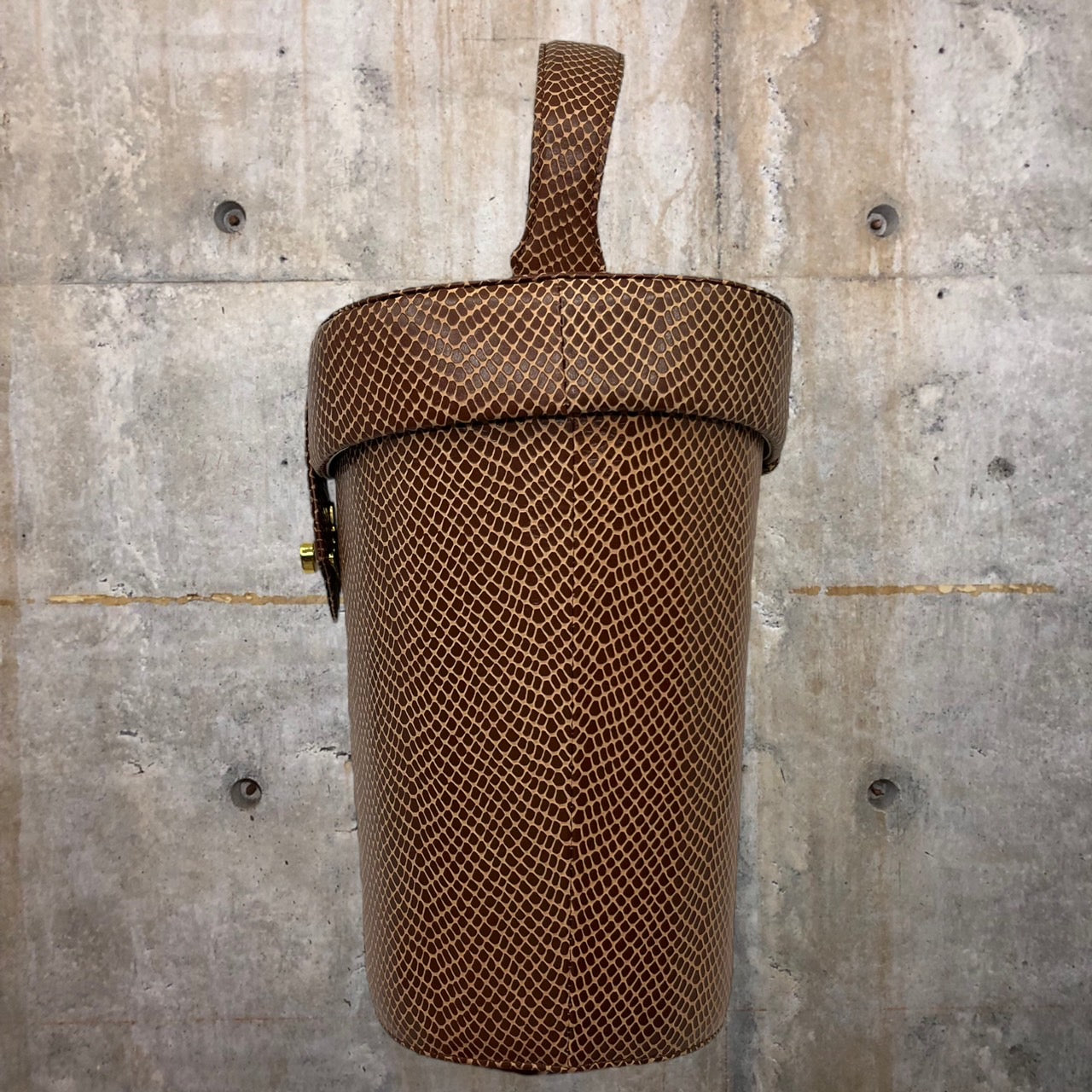 Vivienne Westwood(ヴィヴィアンウエストウッド) バニティ/オーブロックバケツレザーバッグ ブラウン