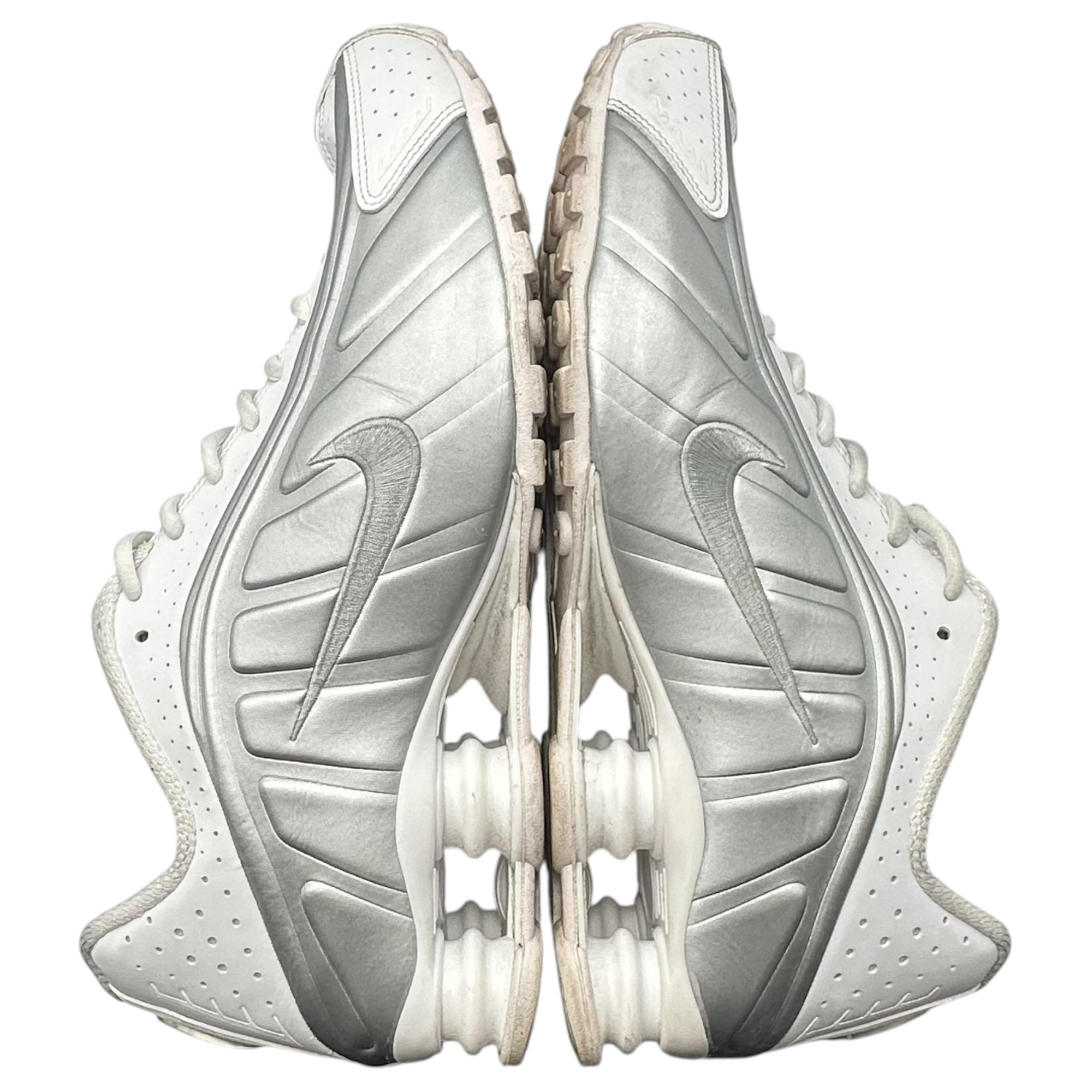 NIKE(ナイキ) SHOX R4 WHITE/METALLIC SILVER-WHITE ショックス HQ1988-101 28.5 ホワイト×メタリックシルバー スニーカー