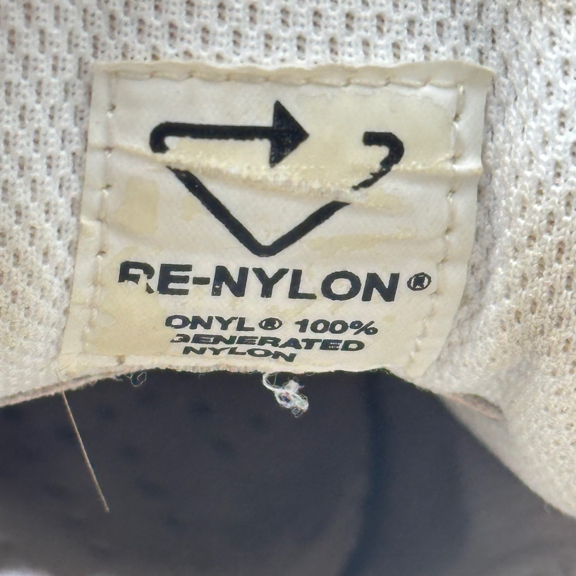 PRADA(プラダ) RE-NYLON Sneakers リナイロン トライアングル ロゴ レースアップ ローカット スニーカー 2EG 406 6 1/2(25.5cm〜26.0cm) ホワイト