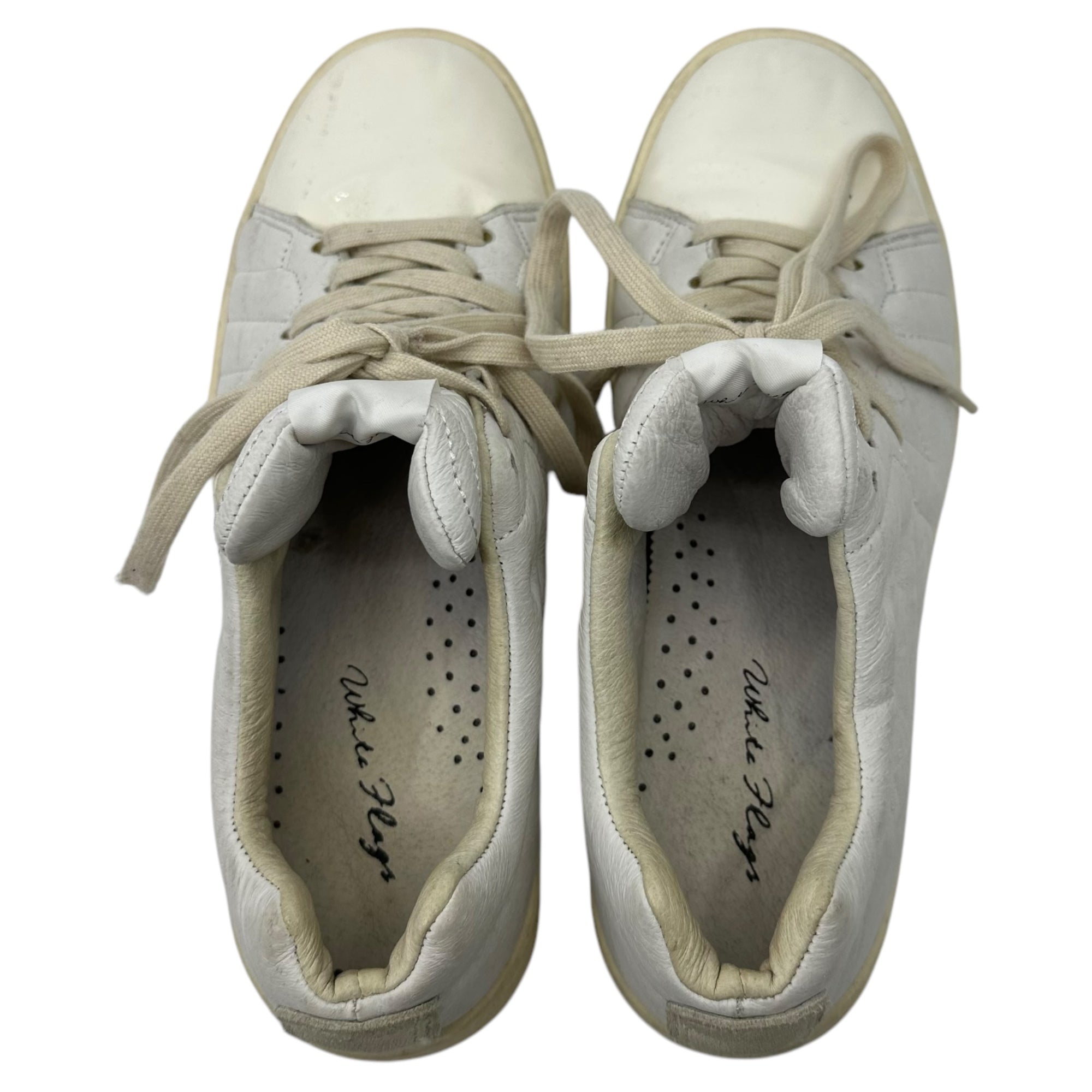 White Flags(ホワイトフラッグス) レザー ローカット スニーカー キルティング パテント 42(26.5cm程度) ホワイト