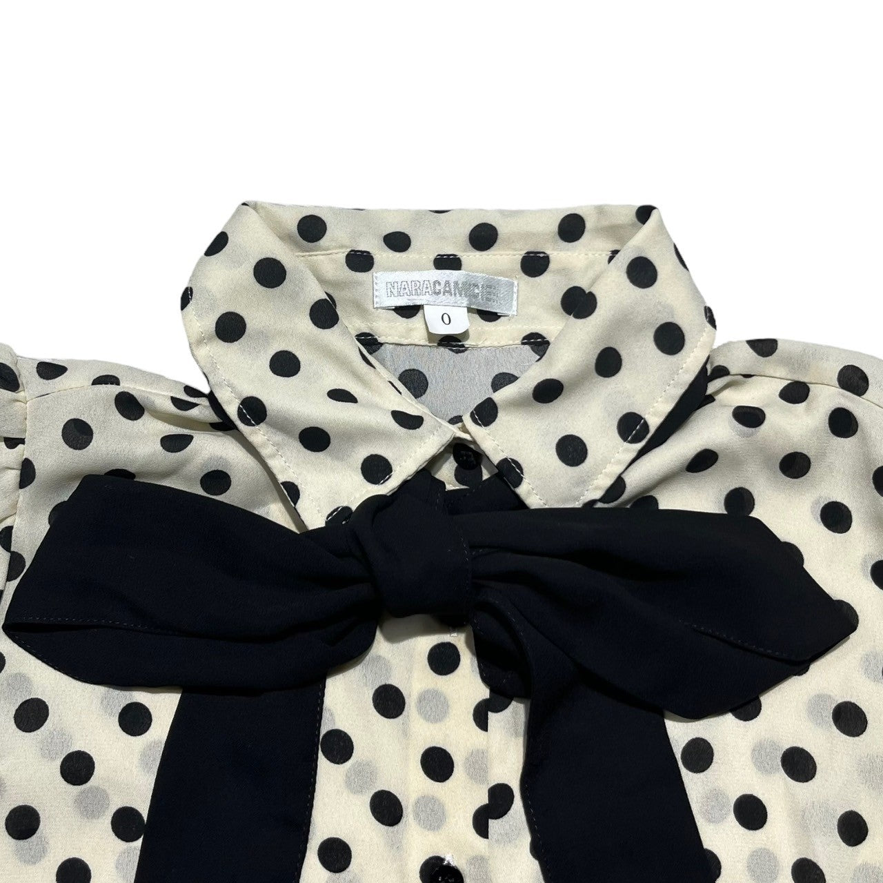 NARA CAMICIE(ナラカミーチェ) ドットプリントボウタイ付きブラウス 10-31-04-051 0 ベージュ 参考定価¥26,400(税込)