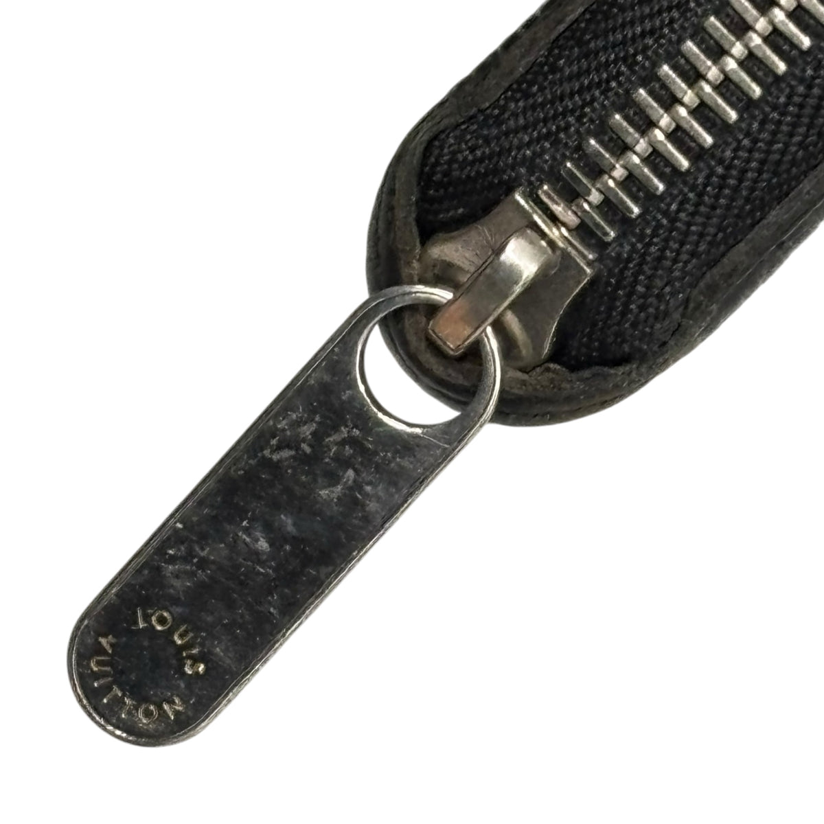 LOUIS VUITTON(ルイヴィトン) Zippy Wallet - Epi Noir ジッピー ウォレット エピ ノワール M61857 ブラック CA4150 長財布 ラウンド ジップ