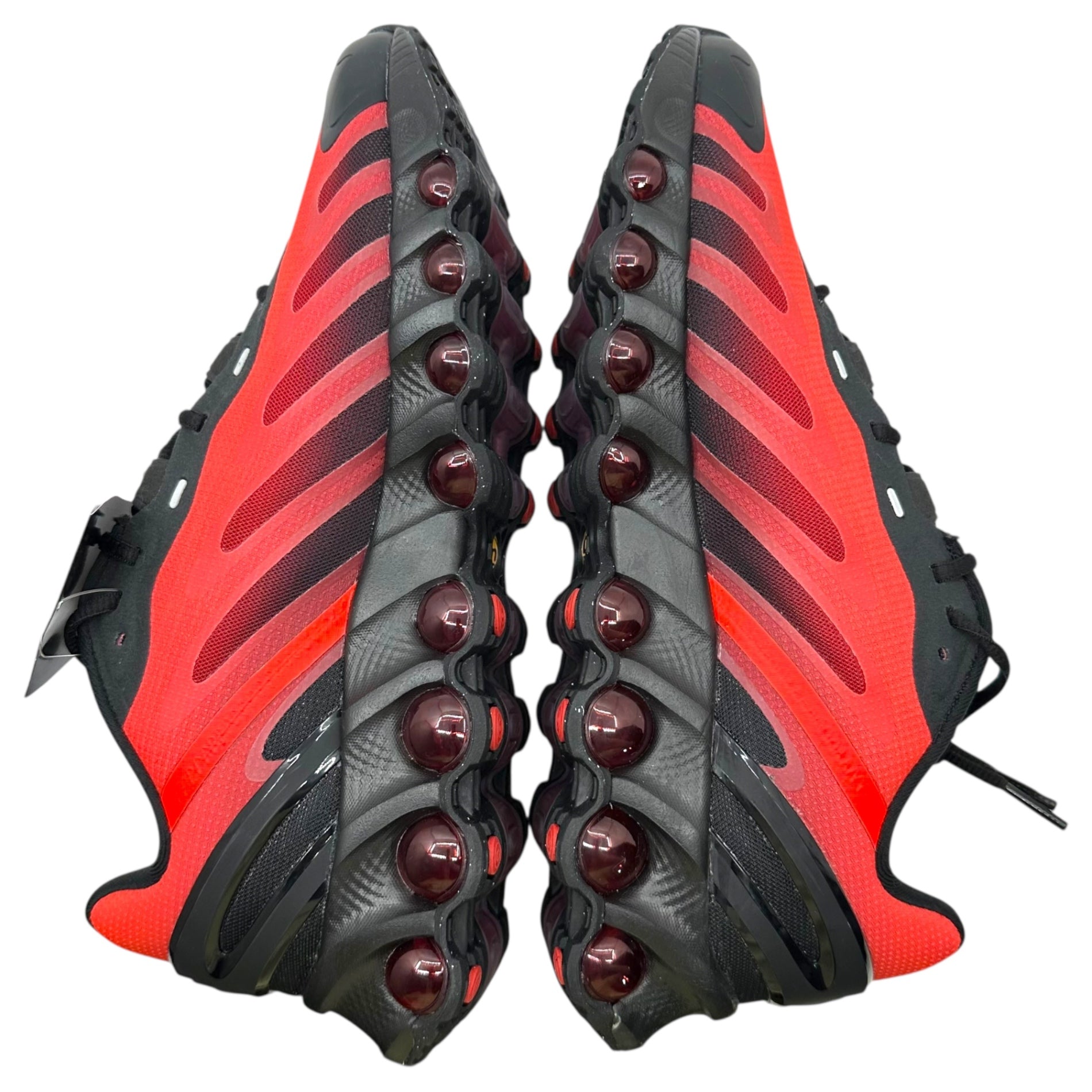 NIKE(ナイキ) Air Max DN8 "Black/University Red" エア マックス DN8 FQ7860-008 27cm レッド×ブラック ローカット スニーカー 箱付