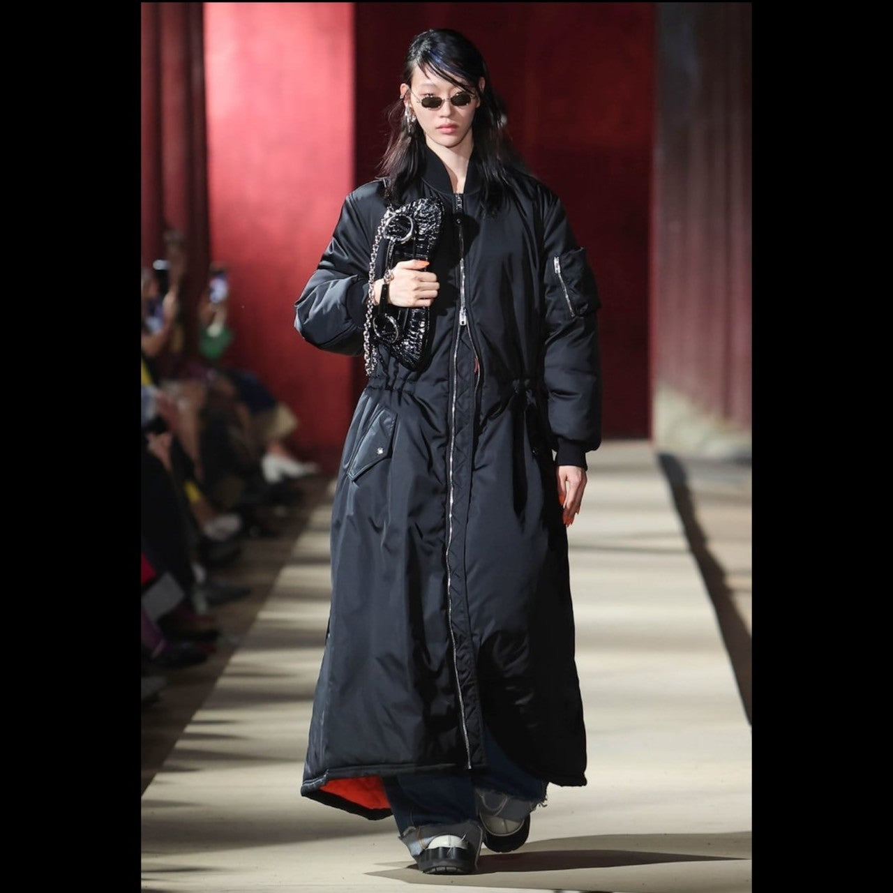 GUCCI(グッチ) Cruise 2024/25 collection MA-1 Flared Padded Coat フレア パテッド ロング コート 771448 40(L程度)メンズ着用可能 ブラック オーバーサイズ コレクションアイテム